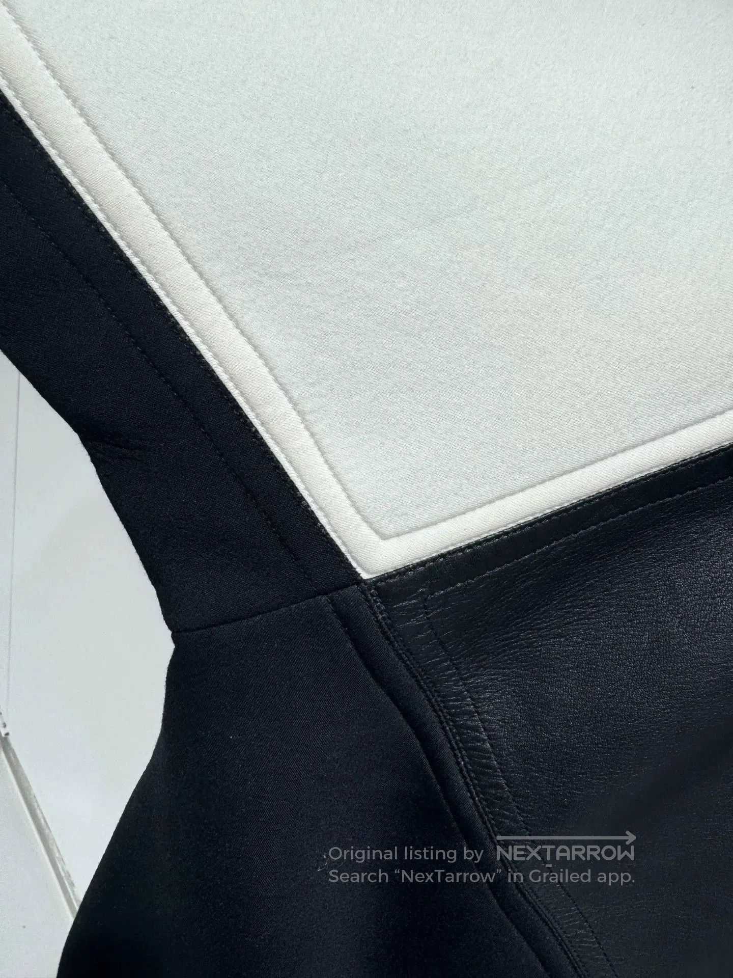 Burberry Burberry Leather Patch Logo Half. Size US S / EU 44-46 / 1 - 5 Thumbnail