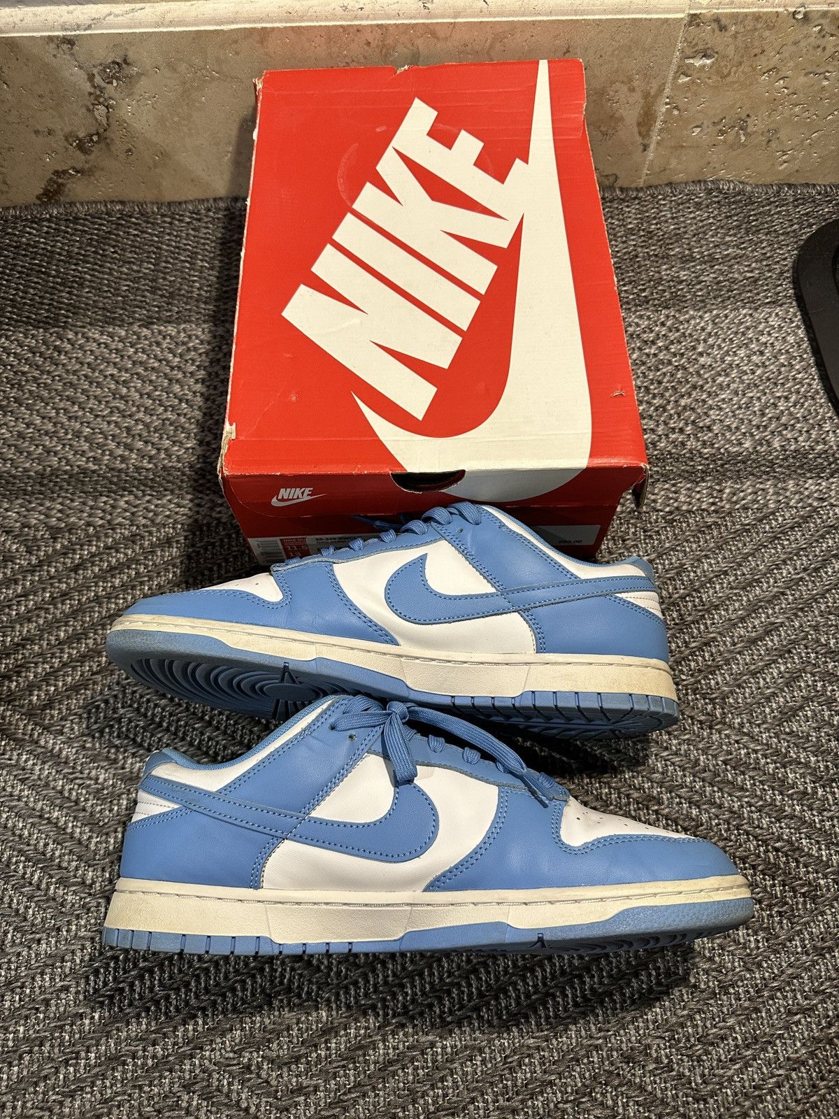 Nike Nike Dunk Low UNC Size US 11.5 / EU 44-45 - 2 Thumbnail