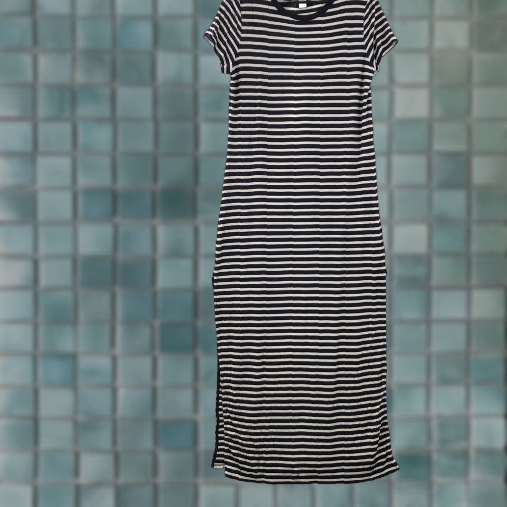 Michael Kors Michael Kors Womens Black Striped Maxi Dress Size M Crew Neck Pullover Casual Size M / US 6-8 / IT 42-44 - 1 Thumbnail