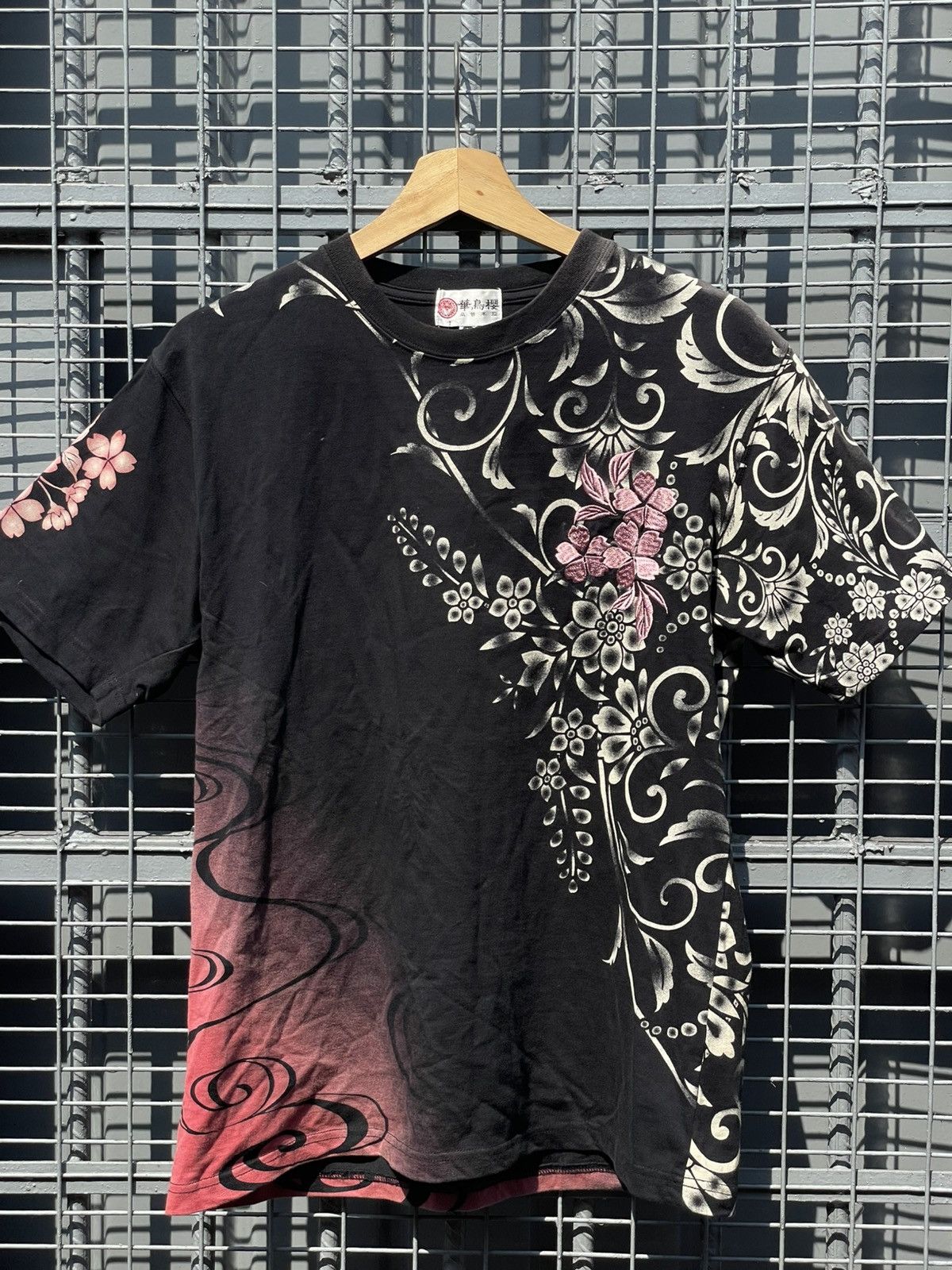 Tシャツ・アパレル y2k YuYuHakusho sukajan XXL archive Japa Beauty Beast × Japanese Brand Wild Life Y2K T-shirt | Grailed
