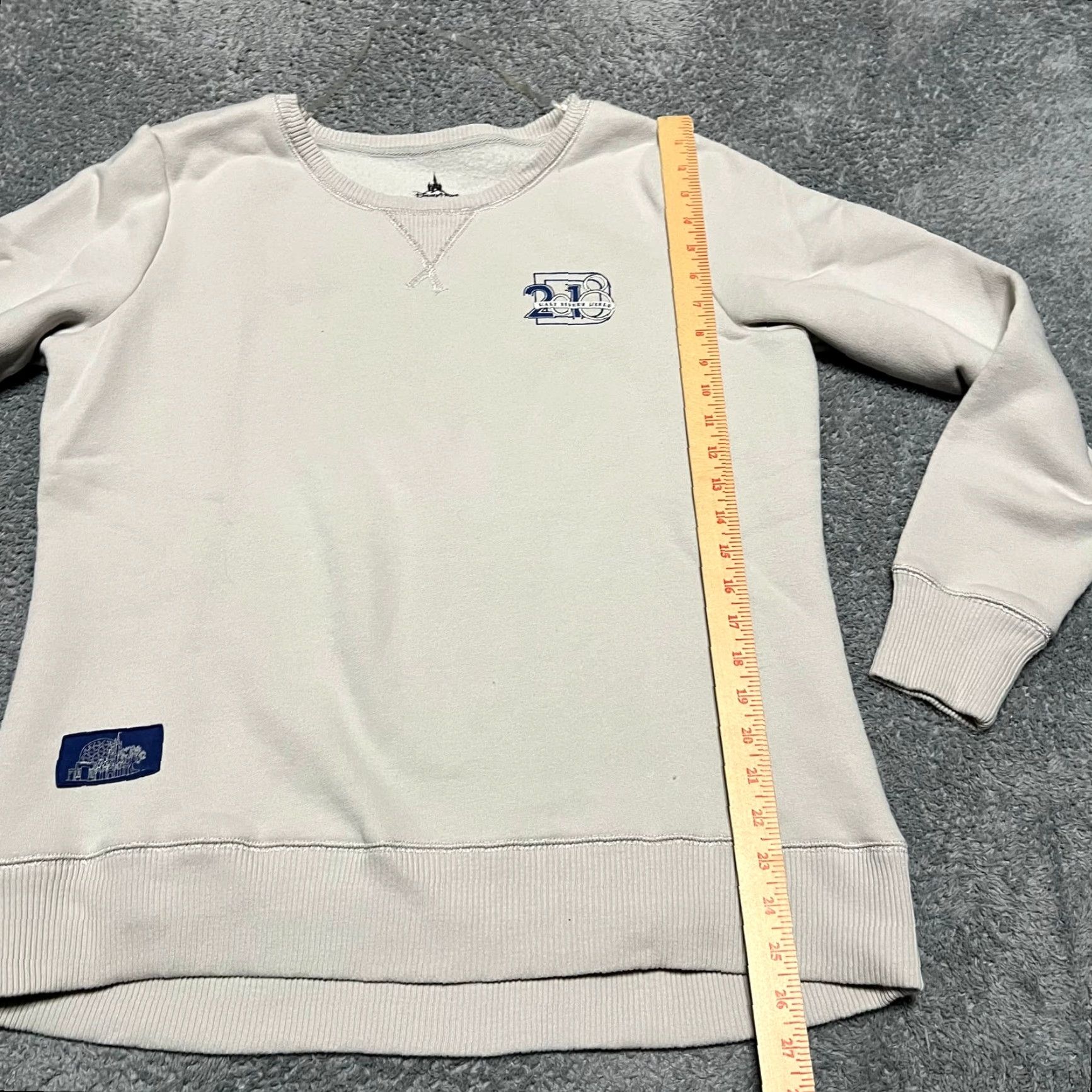 Disney Disney Parks Sweatshirt Womens XL Cream Embroidered Crew Size XL / US 12-14 / IT 48-50 - 5 Thumbnail