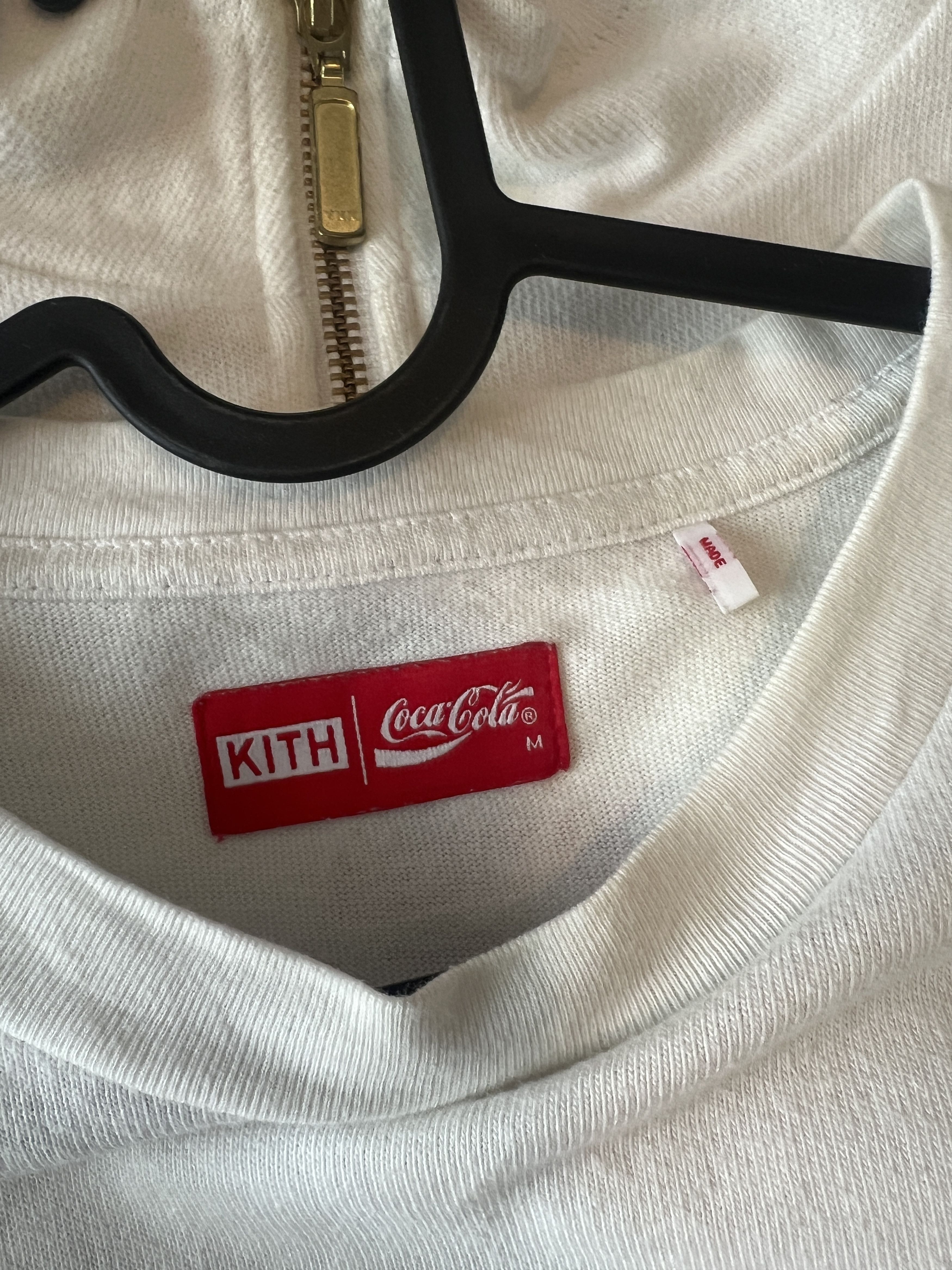 Kith KITH x Coca-Cola - 2016 - International Logos tee - M Size US M / EU 48-50 / 2 - 3 Thumbnail
