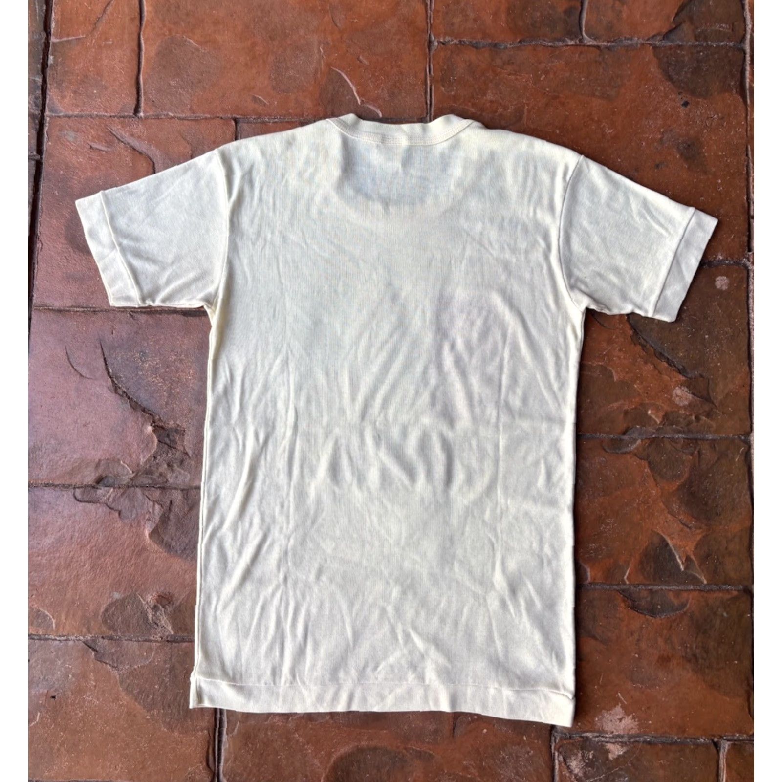 Vintage VINTAGE 80s Cactus Pancho’s Tequila Mexico T-Shirt Medium Short Sleeve Crew Neck Men’s Cotton Blend Knit Logo Graphic Print Cream Size US M / EU 48-50 / 2 - 3 Thumbnail