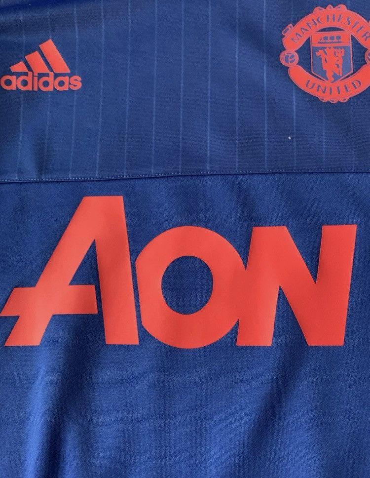 Adidas Sweat shirt manchester united Size US S / EU 44-46 / 1 - 5 Thumbnail