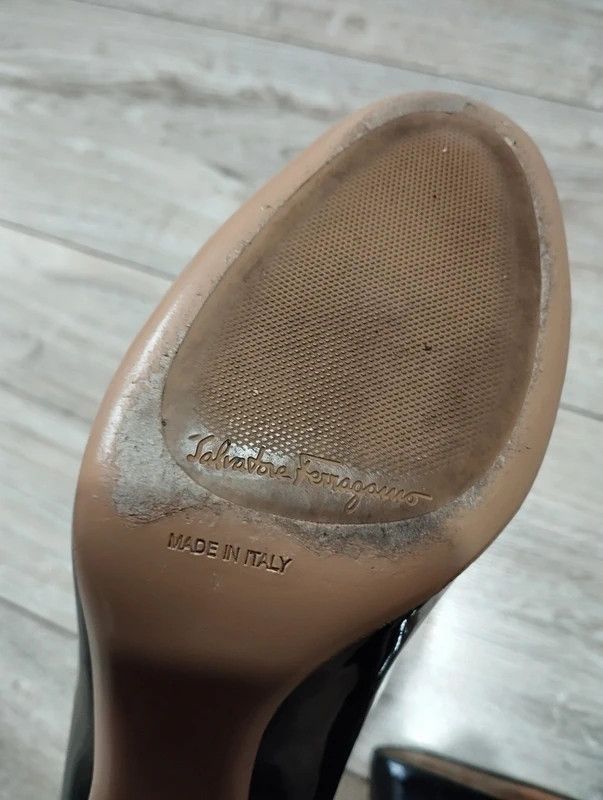 Salvatore Ferragamo Salvatore Ferragamo Heel Pump size 7,5 38 Size US 8 / IT 38 - 10 Thumbnail