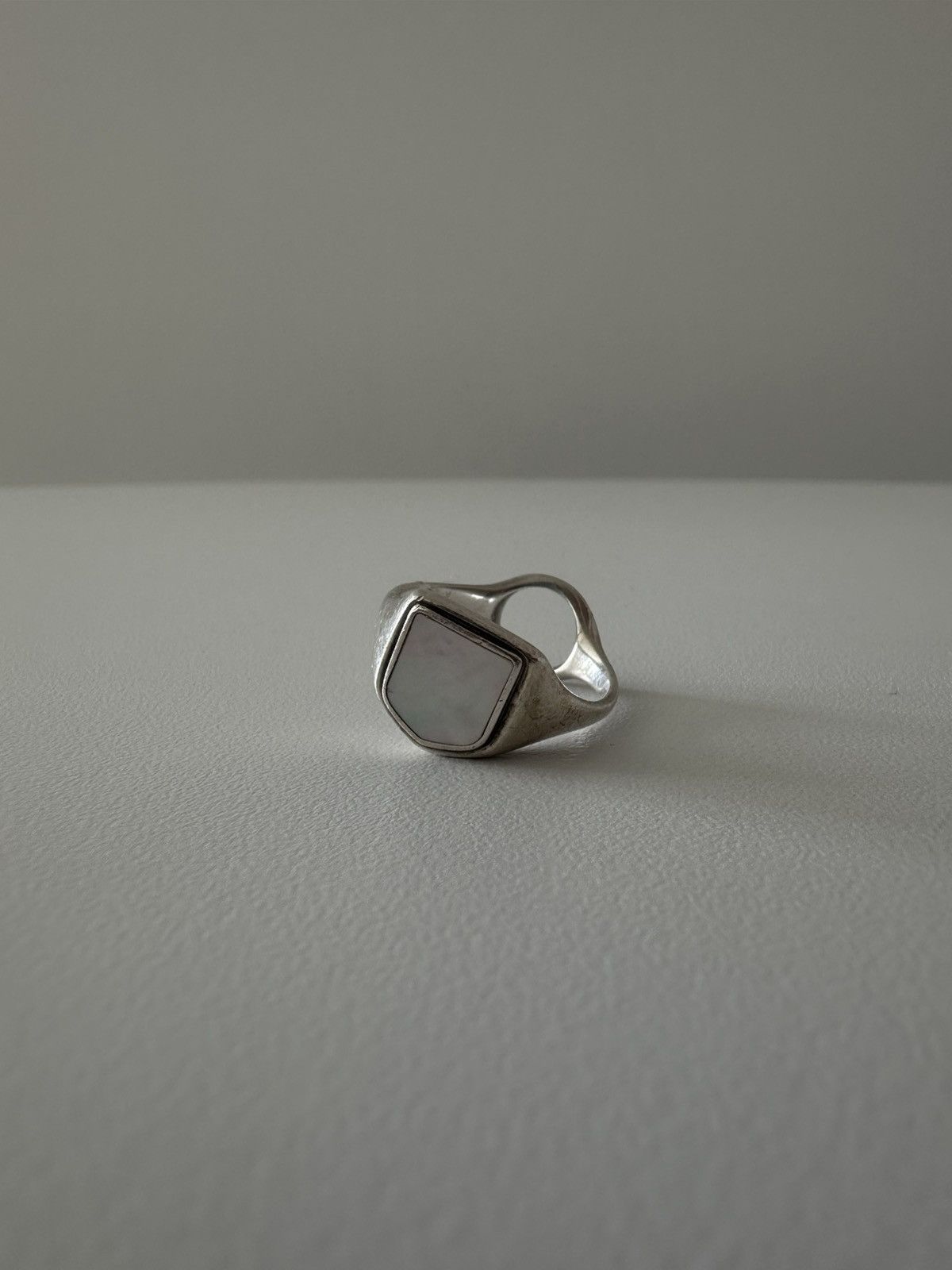 Maison Margiela◇MOTHER OF PEARL DOUBLE SIGNET RING/リング/SV950/21号