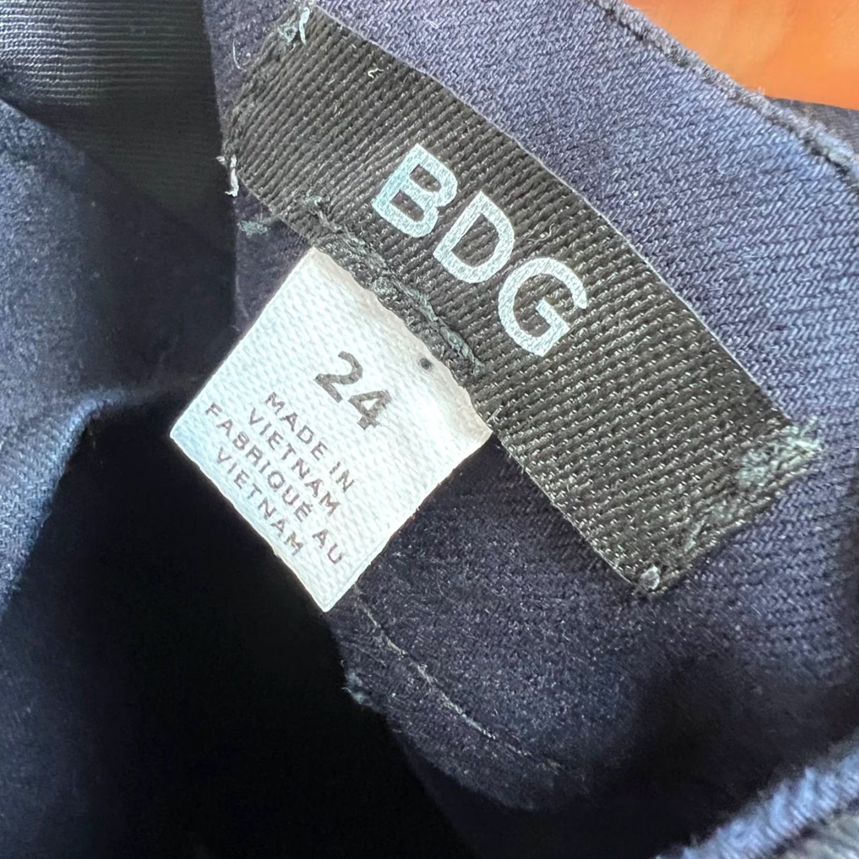 Bdg BDG Womens 24 Black High-Rise Shorts Front Zip Closure Size 42" / US 20 - 3 Thumbnail