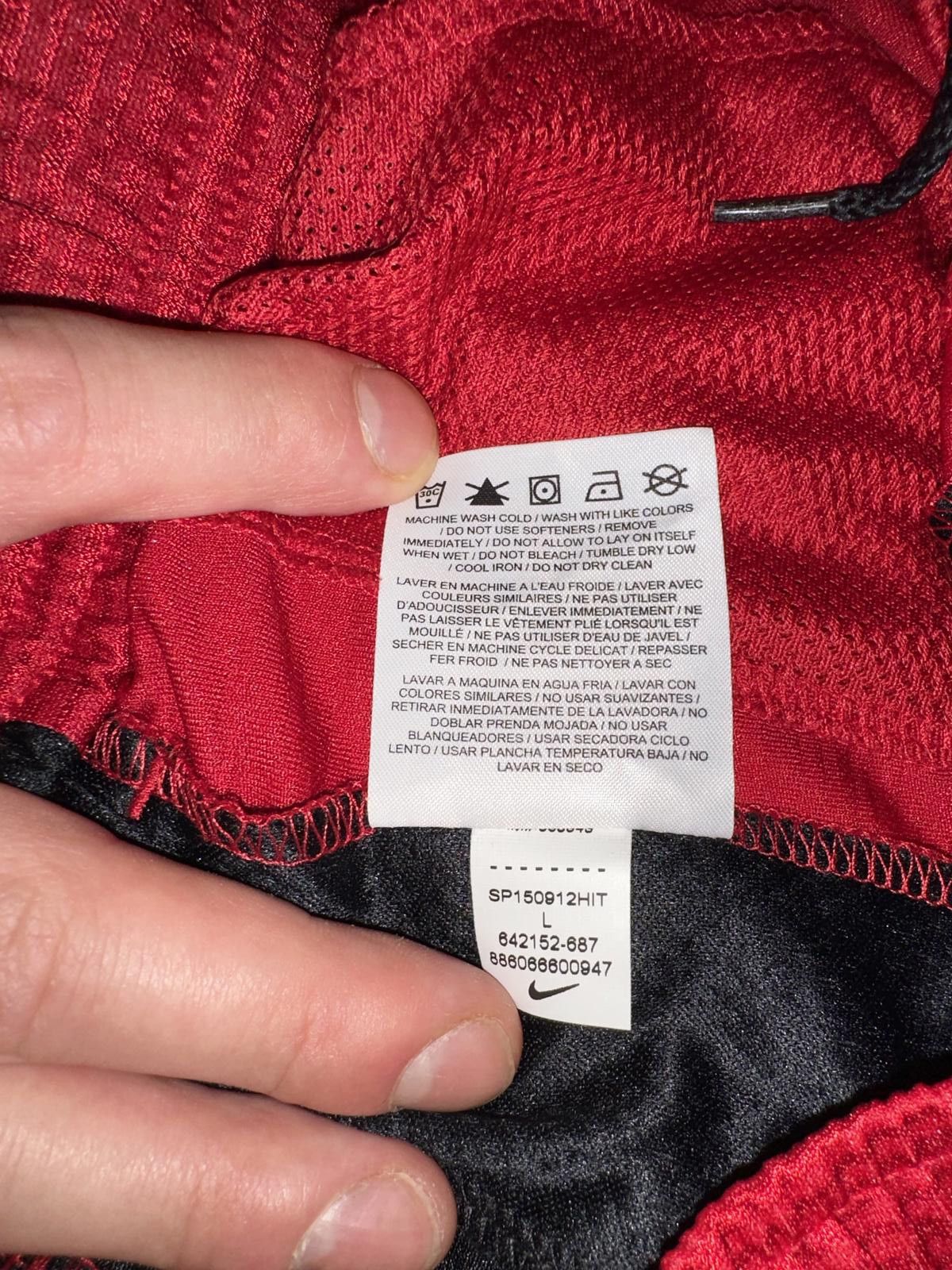 Nike Nike Boy’s Avalanche 2.0 Black/Red Basketball Shorts Size US 26 / EU 42 - 6 Thumbnail