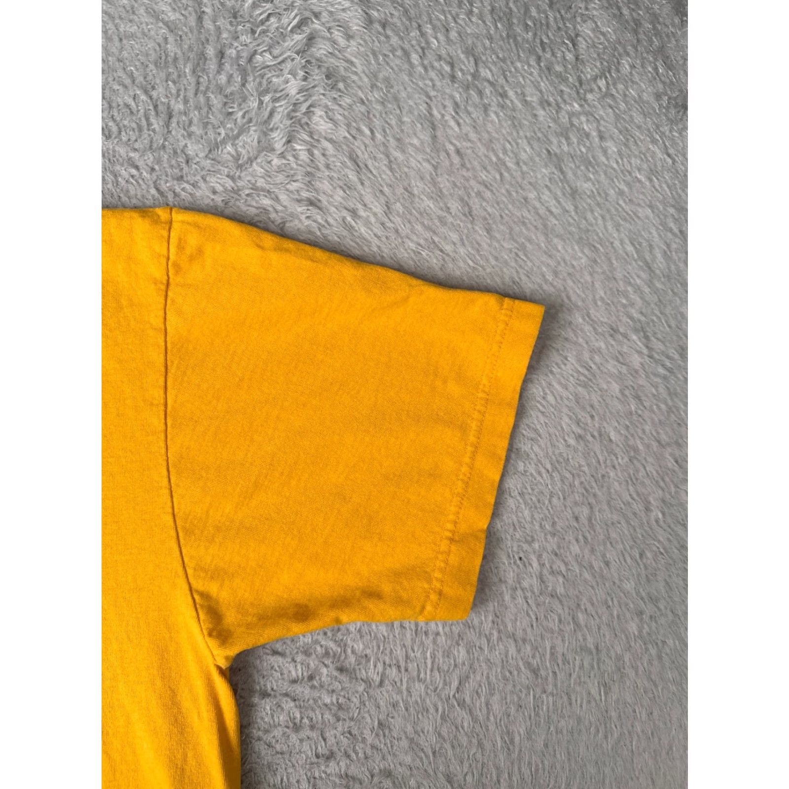 Tommy Hilfiger Tommy Hilfiger Shirt Adult Medium Yellow Short Sleeve Crew Neck 100% Cotton Logo Embroidered Men T-Shirt Size US M / EU 48-50 / 2 - 2 Thumbnail