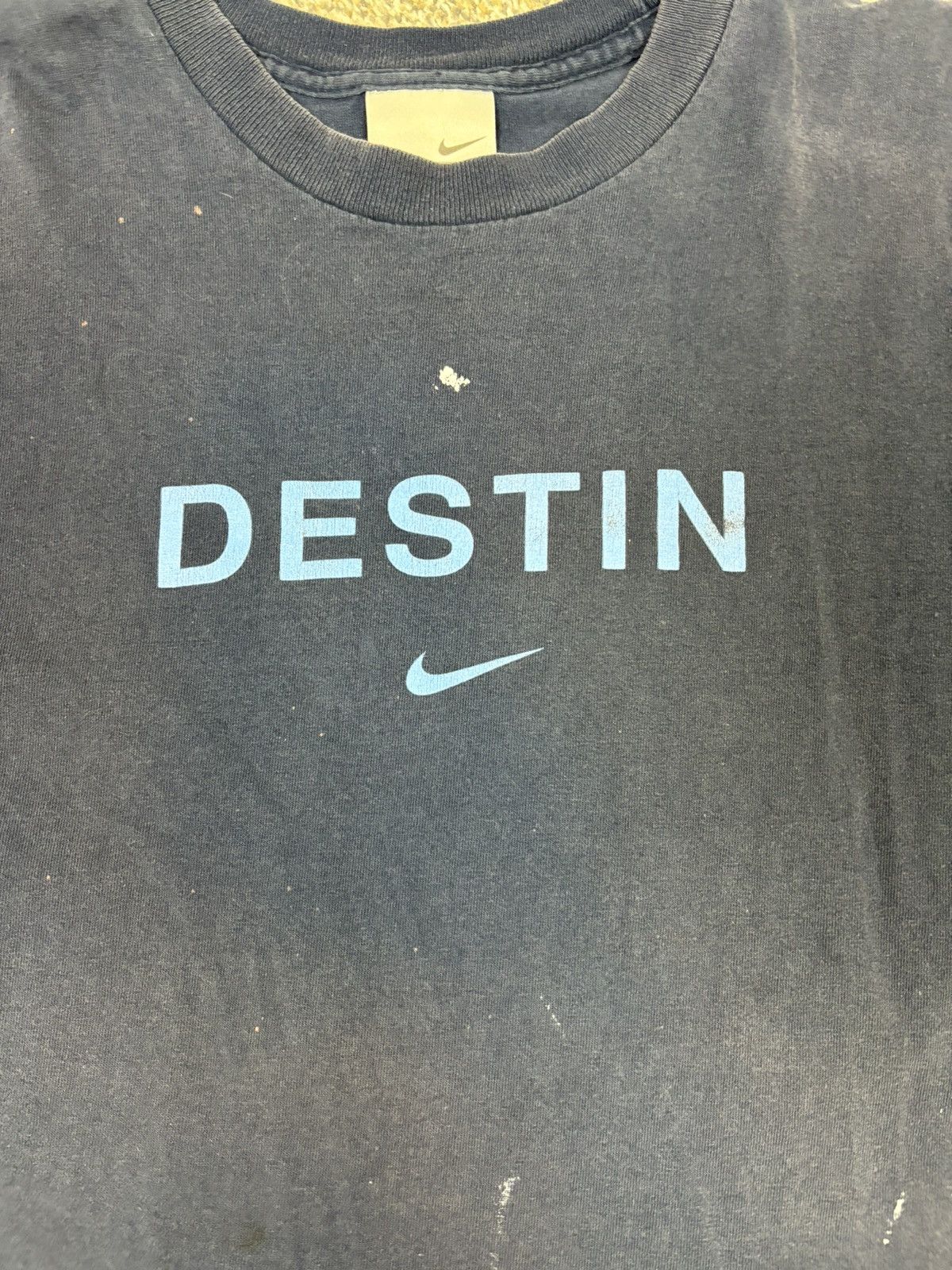Nike Vintage silver tag center swoosh destin nike blue tshirt Size US L / EU 52-54 / 3 - 3 Thumbnail
