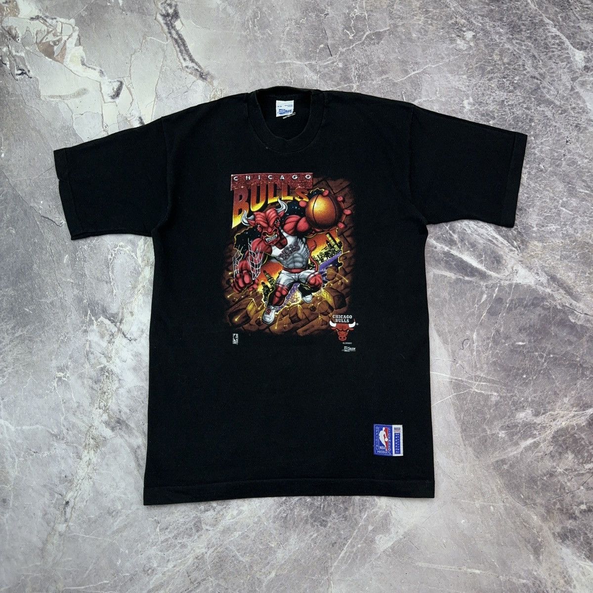 NBA × Vintage Vintage 90s Chicago Bulls T shirt Superhero Benny NBA Salem Size US L / EU 52-54 / 3 - 5 Thumbnail