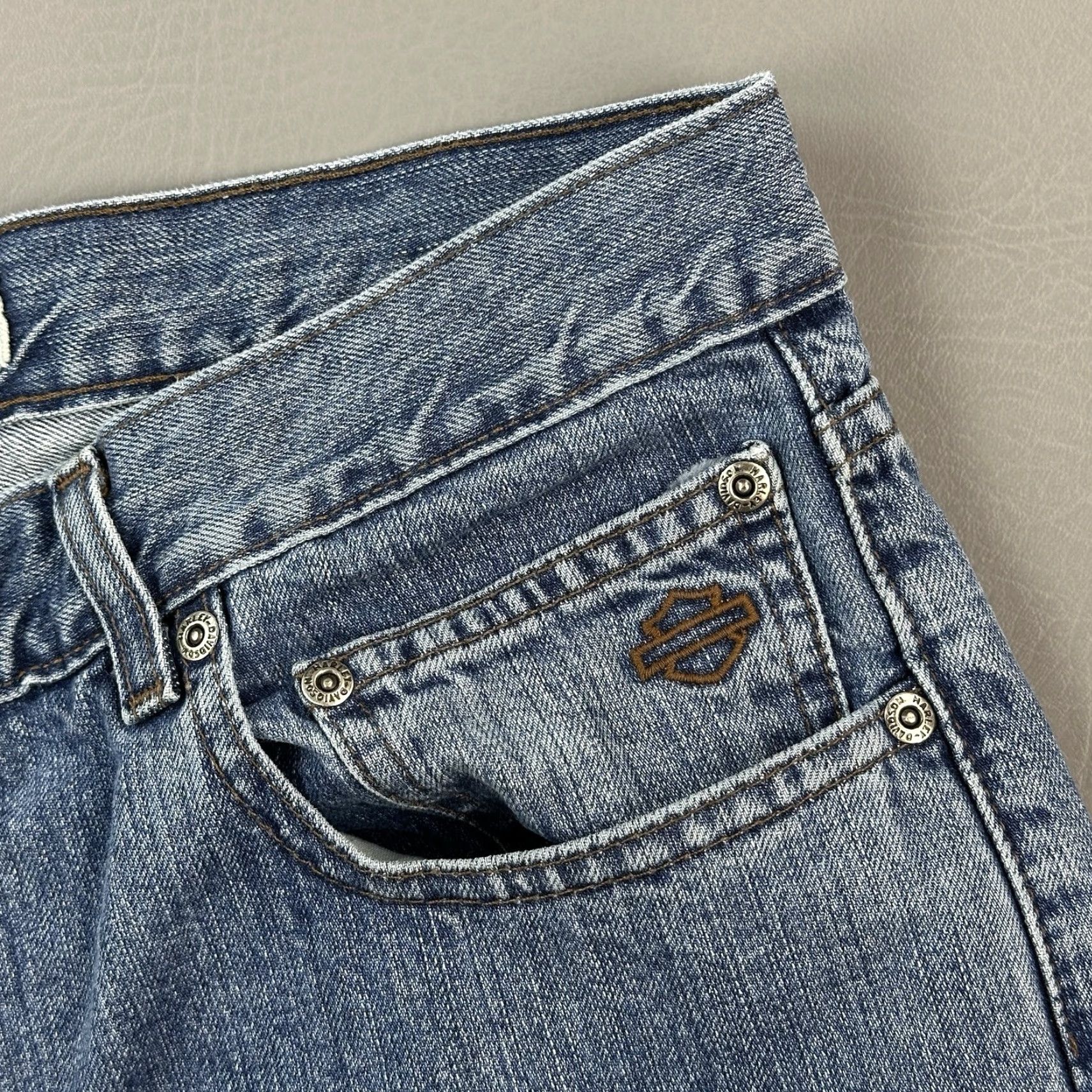 Harley Davidson Vintage Harley-Davidson Jeans Mens 34x34 Medium Wash Denim Straight Biker Y2K jeans Mens 34 Blue USA 90s Harley-Davidson Size US 34 / EU 50 - 6 Thumbnail