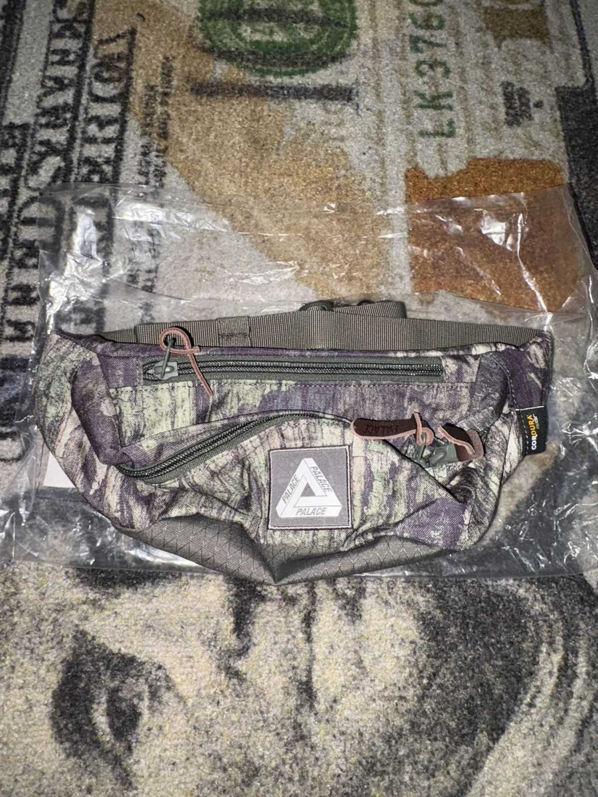 Palace Palace Cordura Tri Crossbody Bag Camo Size ONE SIZE - 1 Thumbnail