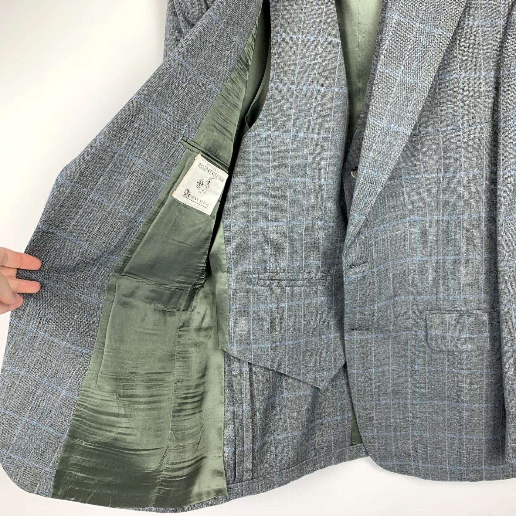 George VINTAGE Allyn St George Plaid Bespoke Blue Gray 3 Three Piece Suit 40 x 34.5 Mens Pants Jacket Vest Chest 20" Waist 19" Inseam 34.5" Gray 1980s Size 40R - 5 Thumbnail