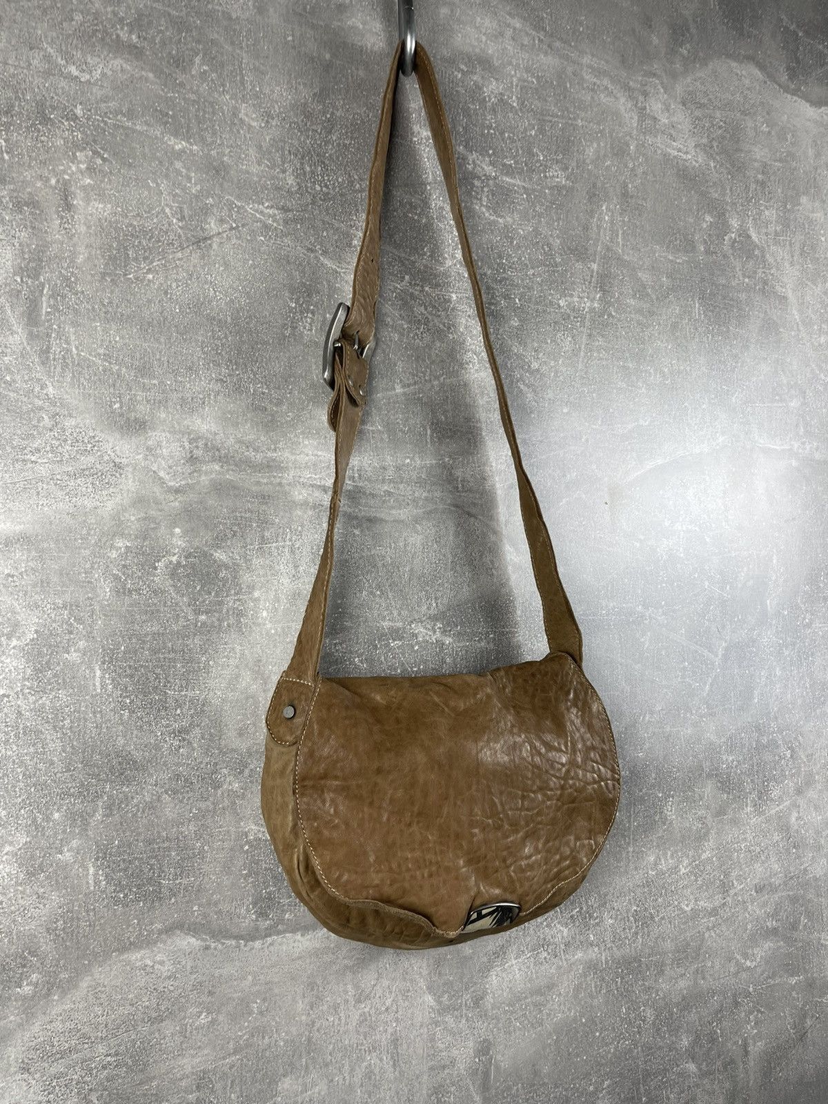 Vintage Vintage Avant Garde Brown Artisian Leather Flap Shoulder Bag Size ONE SIZE - 3 Thumbnail