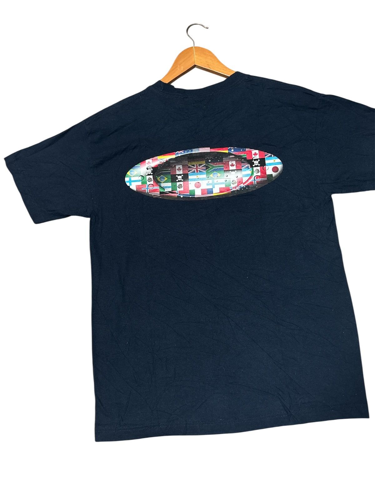 Oakley 💥RARE💥OAKLEY WORLD WIDE FLAG TSHIRT TEE🔥 Size US M / EU 48-50 / 2 - 3 Thumbnail