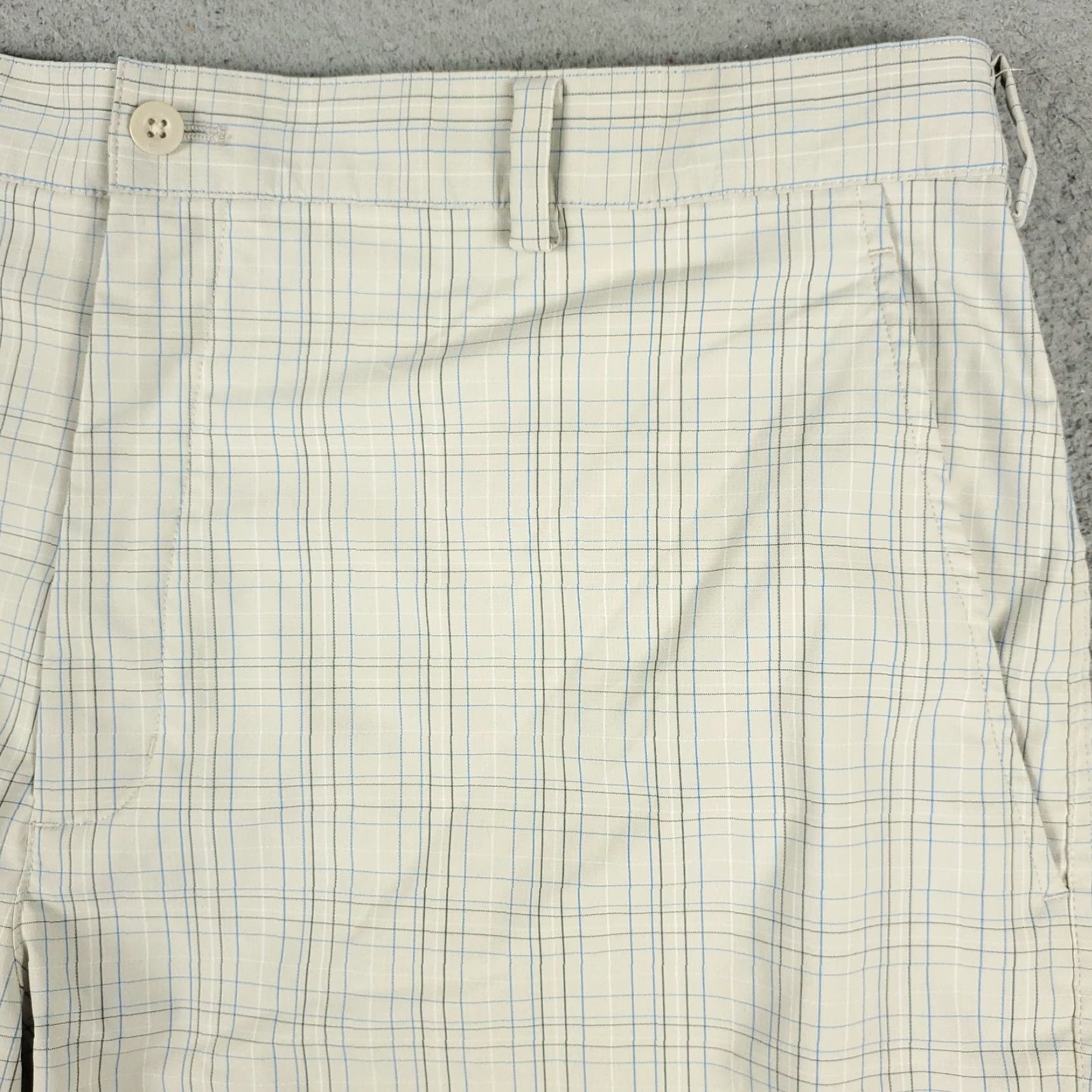 Nike Nike Shorts Mens 40 Beige Plaid Dri Fit Flat Front Chino Casual Golf Nike Logo Belt Loops Regular Size 40 Mens Brown Beige Plaid Chino Shorts Size US 40 / EU 56 - 3 Thumbnail