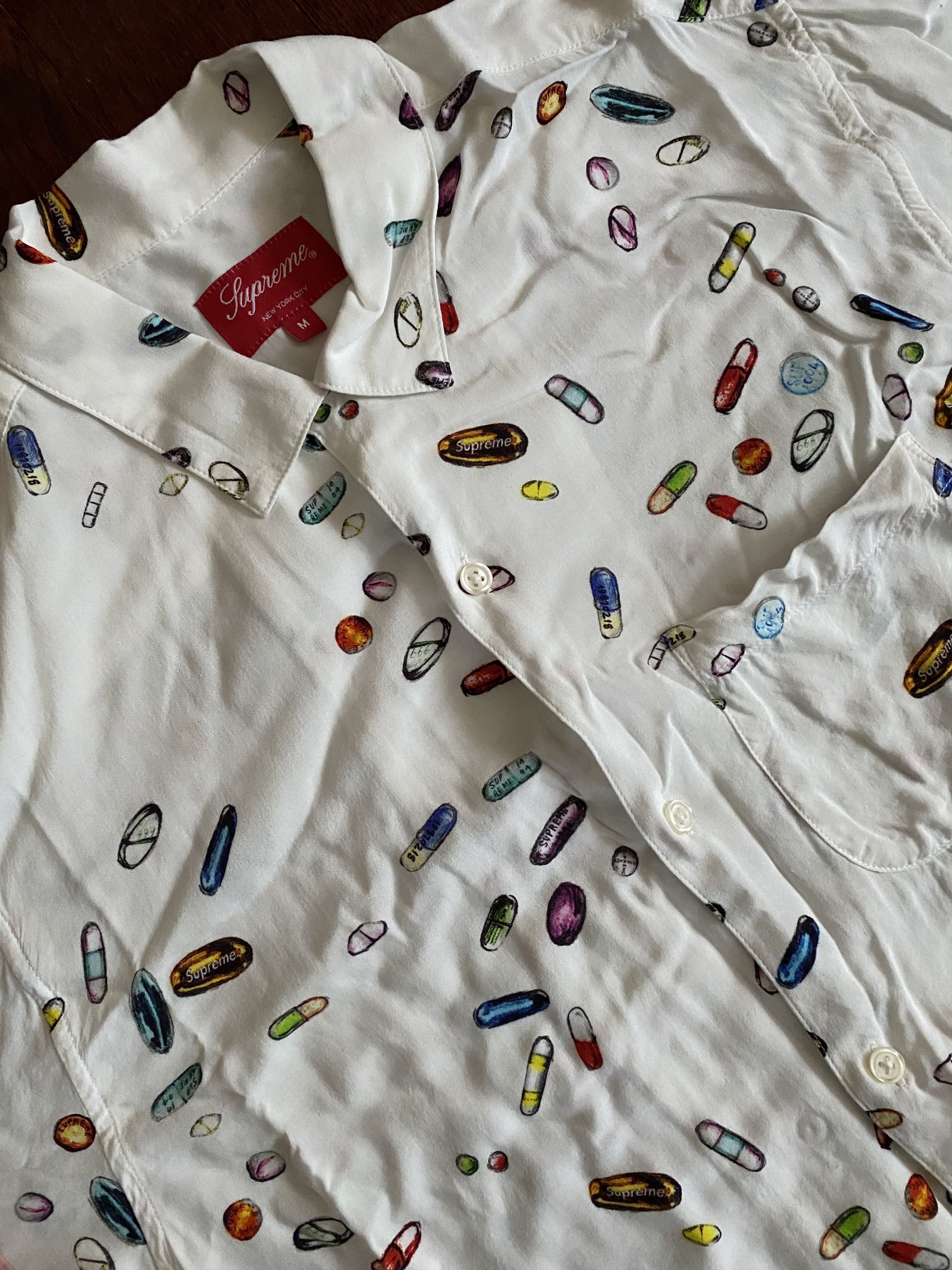 Supreme Pills Rayon Shirt SS17 Size US M / EU 48-50 / 2 - 2 Thumbnail