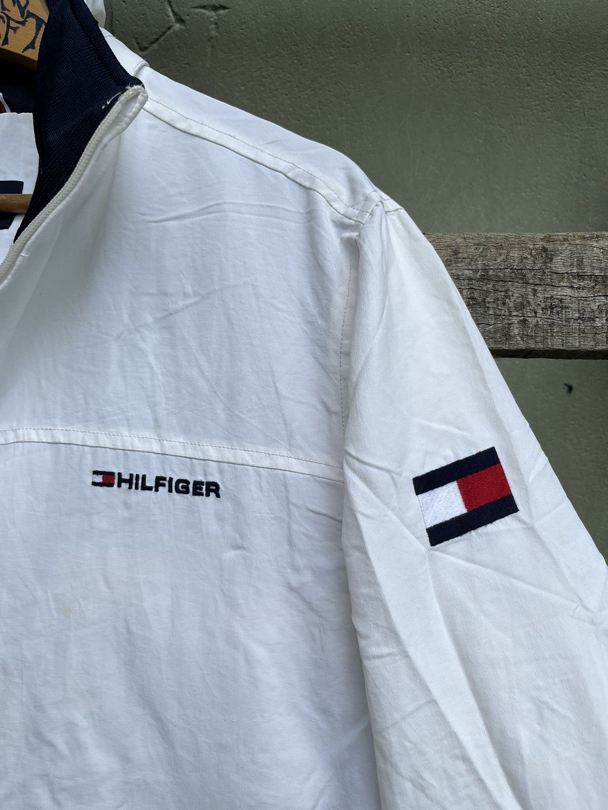Tommy hilfiger box logo zipper jacket