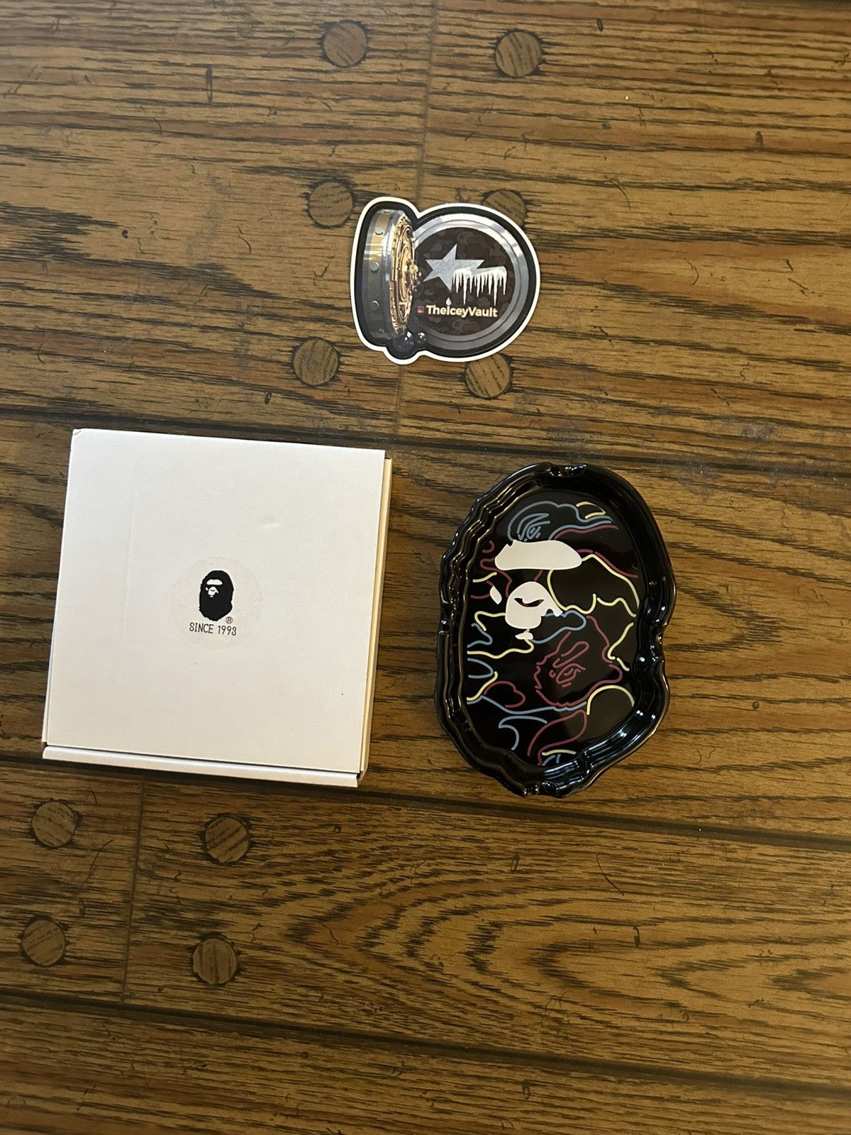 Bape Bape Neon Camo Ash Tray Size ONE SIZE - 1 Thumbnail