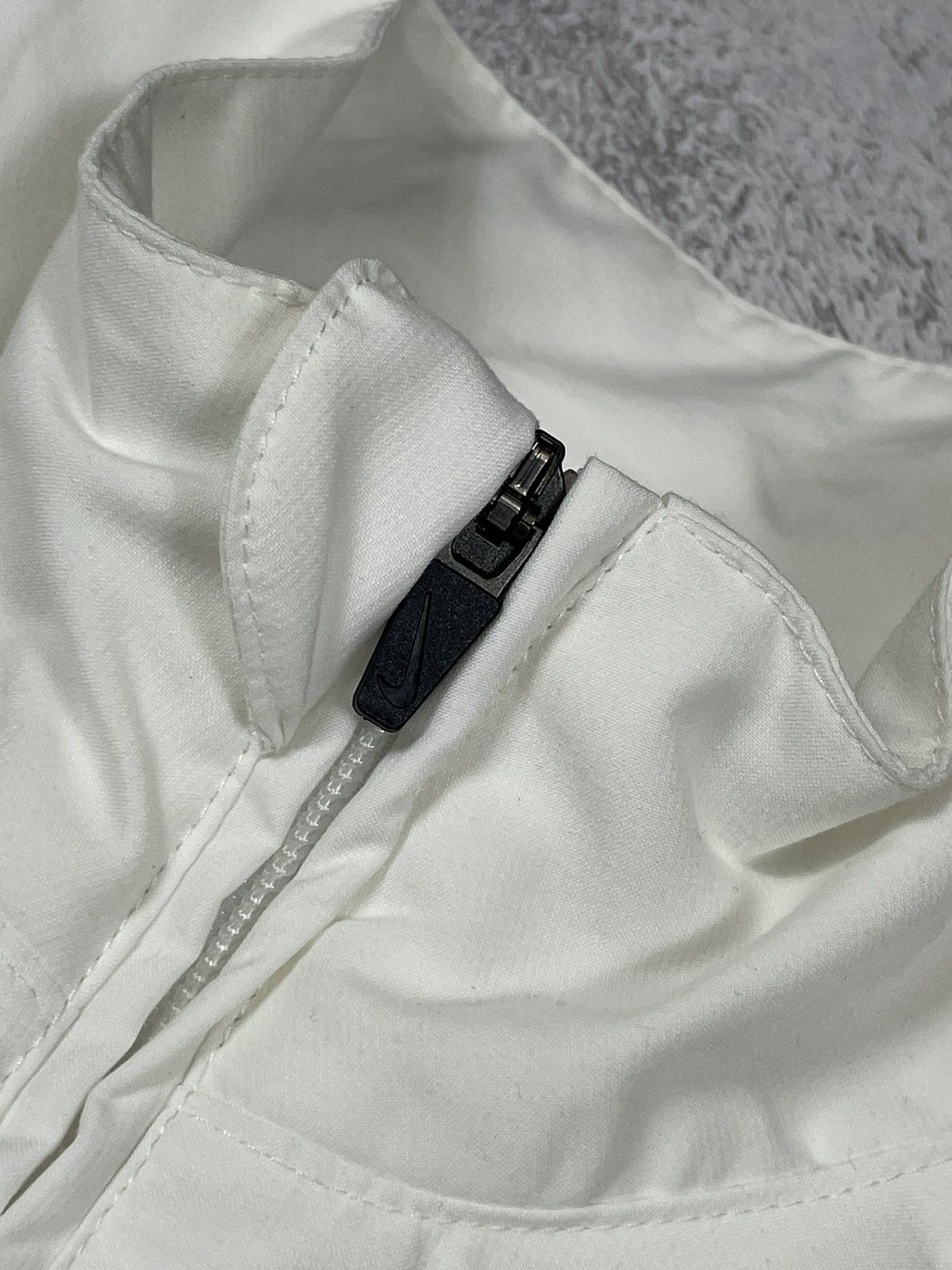 Vintage Nike Vintage Light Jacket Zip Small Swoosh L Size US L / EU 52-54 / 3 - 4 Thumbnail