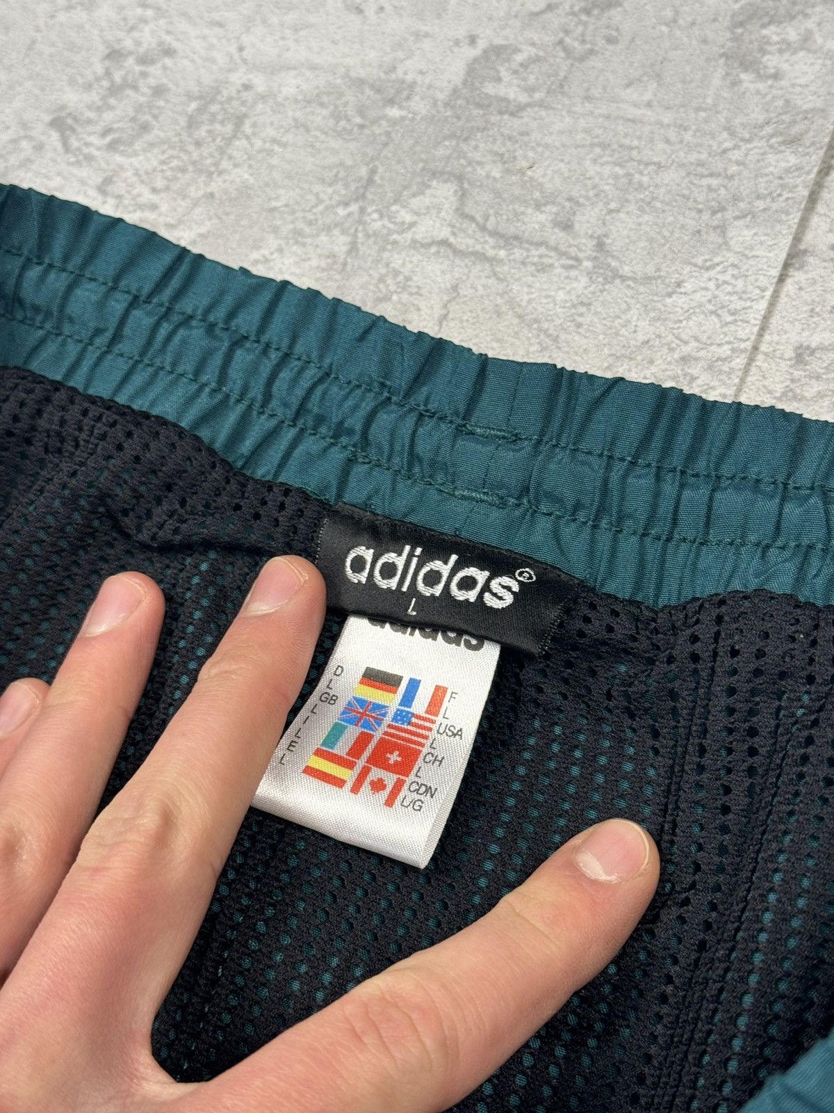Adidas Vintage Adidas Y2K Shorts Size L Size US 34 / EU 50 - 10 Thumbnail