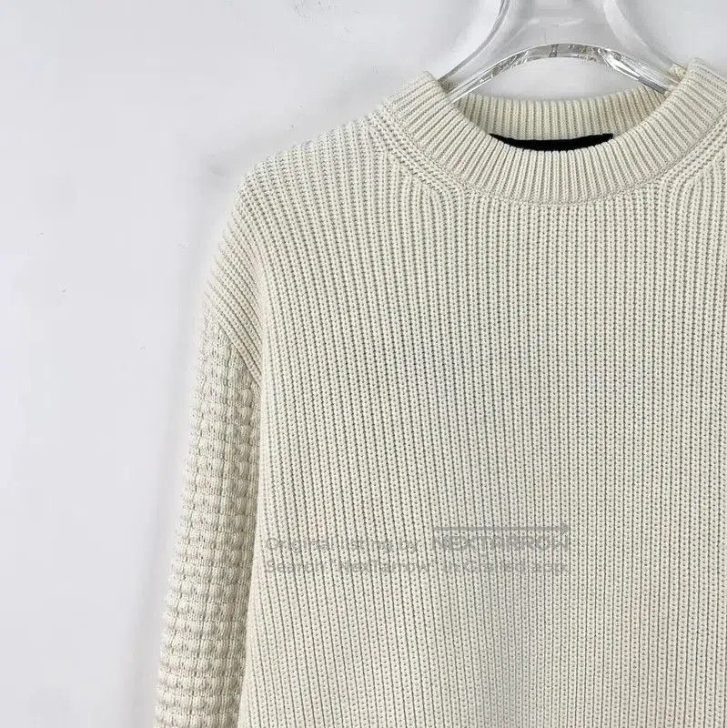 Louis Vuitton Women's Knitted Sweater in Off.