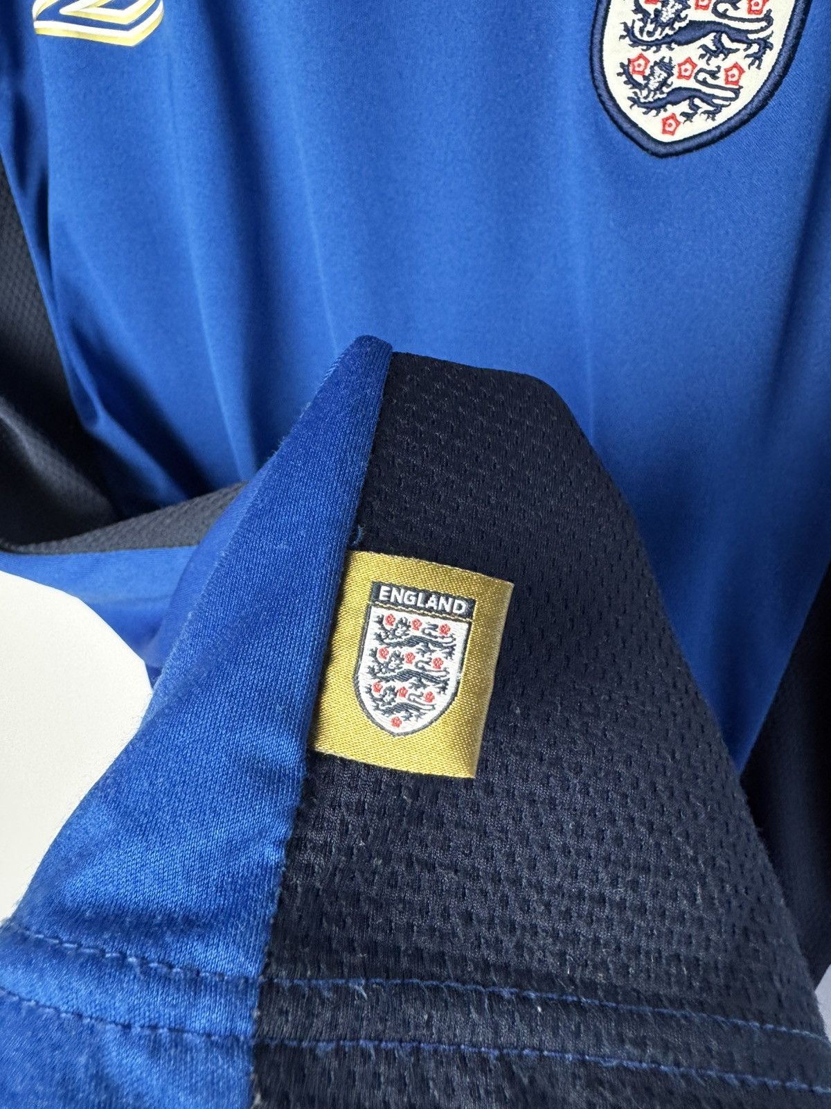 Umbro England 2006 2007 Training Football Soccer Jersey Umbro Size US M / EU 48-50 / 2 - 6 Thumbnail