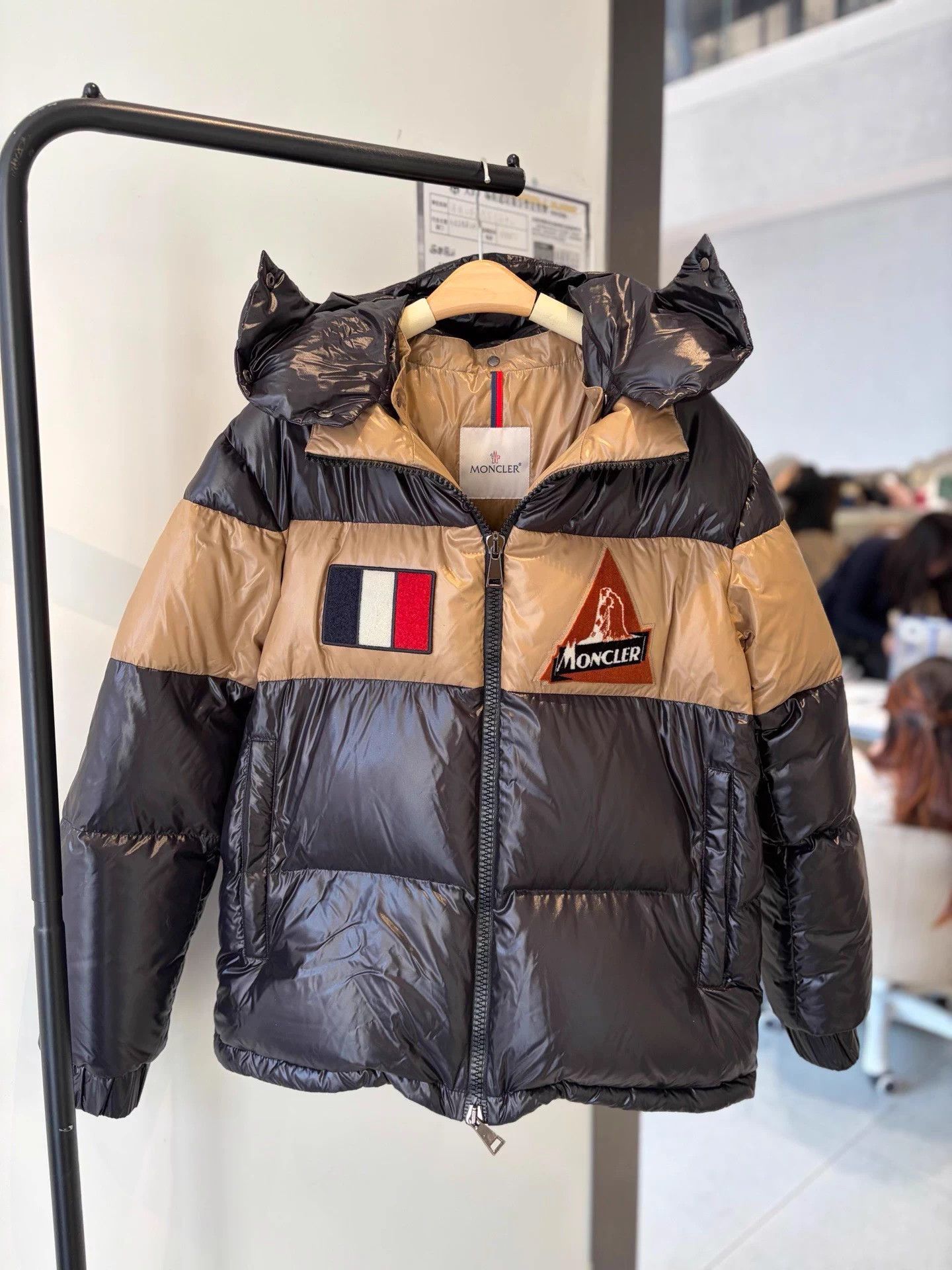 Moncler Moncler Gary Down Coat 3 Mint Size L / US 10 / IT 46 - 7 Thumbnail