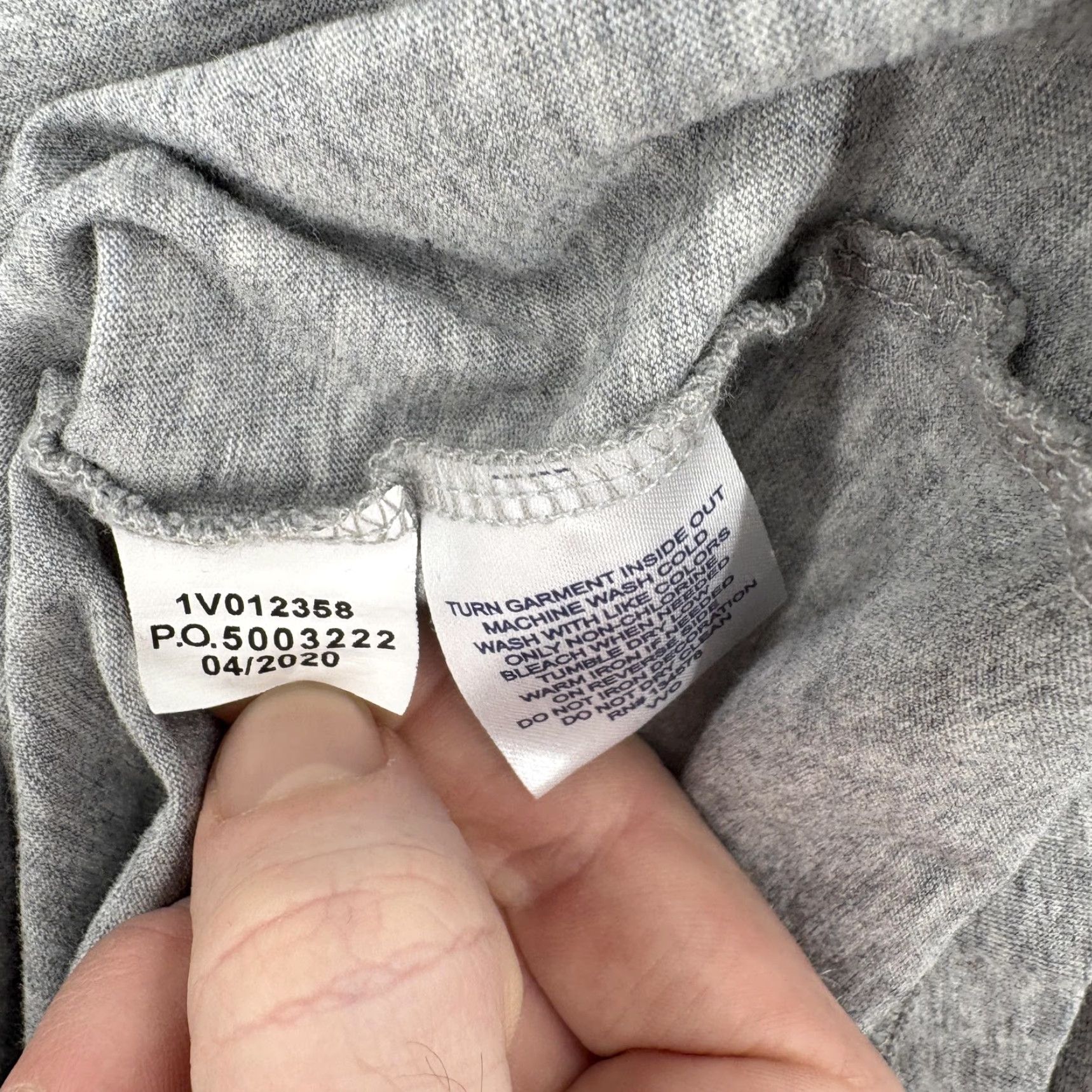 Vineyard Vines Vineyard Vines Shirt Mens Medium Gray Hooded Long Sleeve Whale Logo Pocket Tee Size US M / EU 48-50 / 2 - 5 Thumbnail