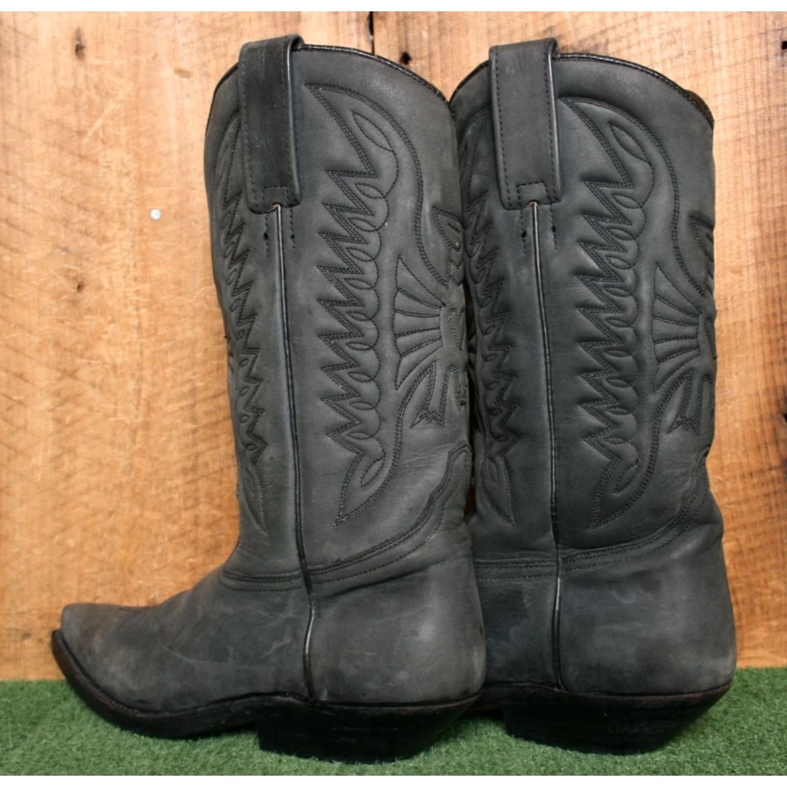 Vintage VINTAGE PRIMEBOOTS Eagle Heart Embroidered Matte Leather Western Boots EU 38 ≈ US 7.5 Black Women Western Boots Leather Embroidered Heart Size US 8 / IT 38 - 4 Thumbnail