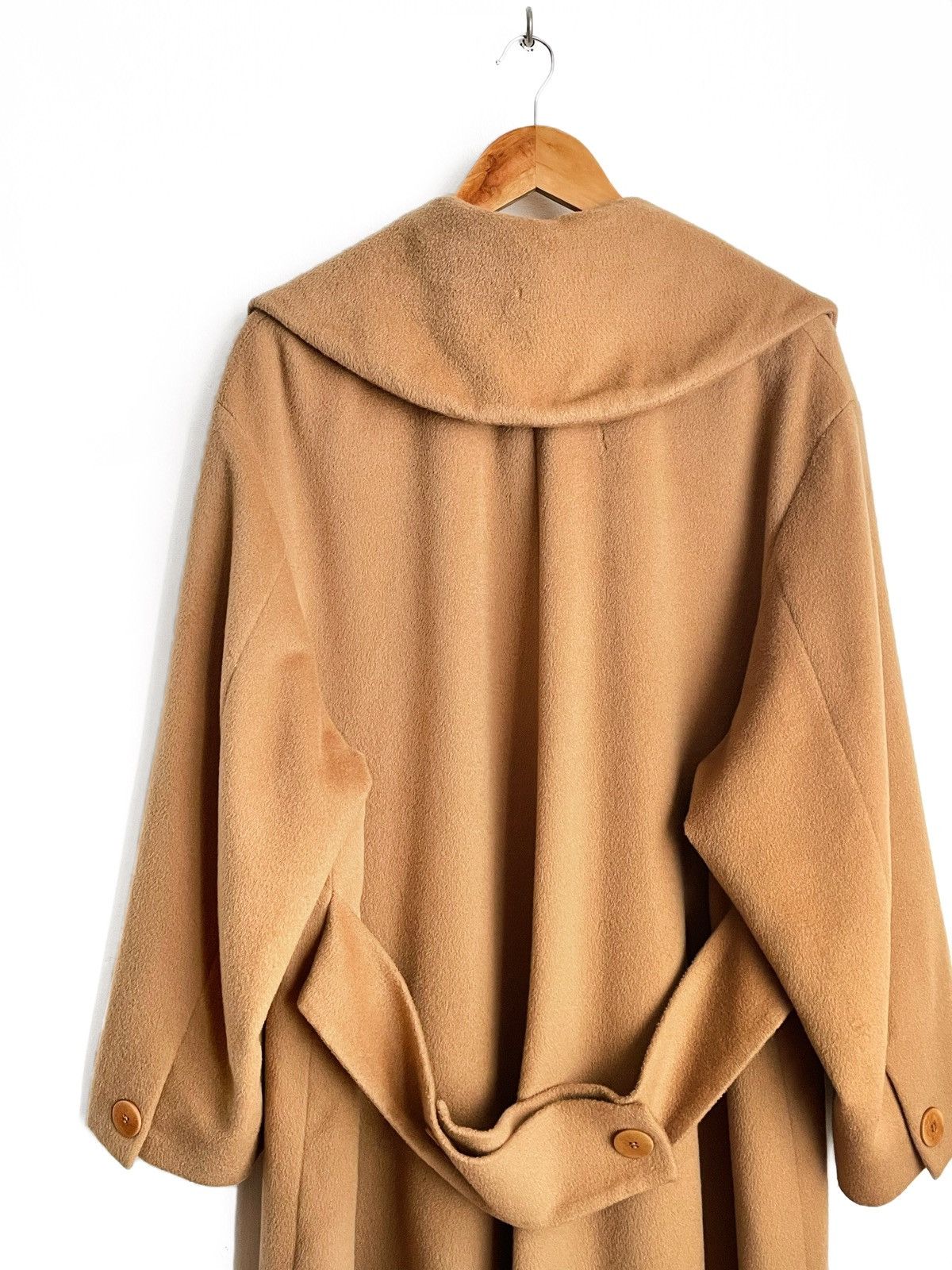 Celine Vintage Celine Paris Camel Wool Coat Single Breasted Iconic Size XL / US 12-14 / IT 48-50 - 9 Thumbnail