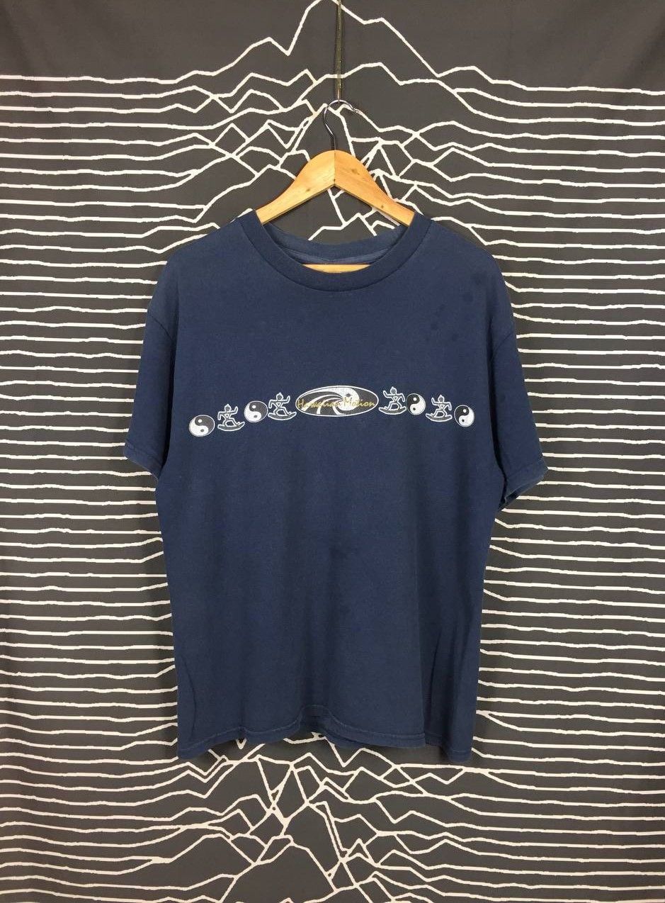 Vintage Vtg Y2K Hawaiian Motion Ying Yang Surfing Tee Size US L / EU 52-54 / 3 - 1 Thumbnail