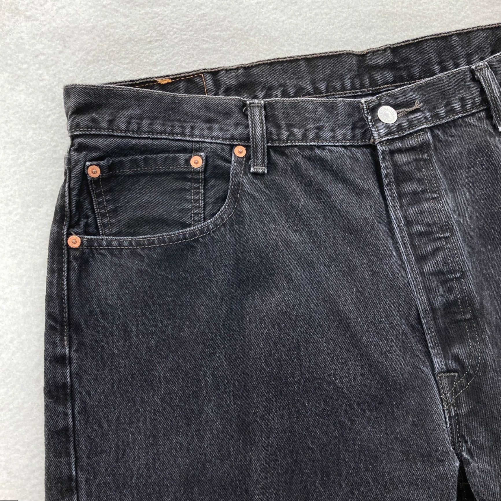 Levi's VINTAGE Levi's 501 Jeans Mens 40x30 Straight Black Denim Button Fly Grunge Y2K Size US 40 / EU 56 - 3 Thumbnail