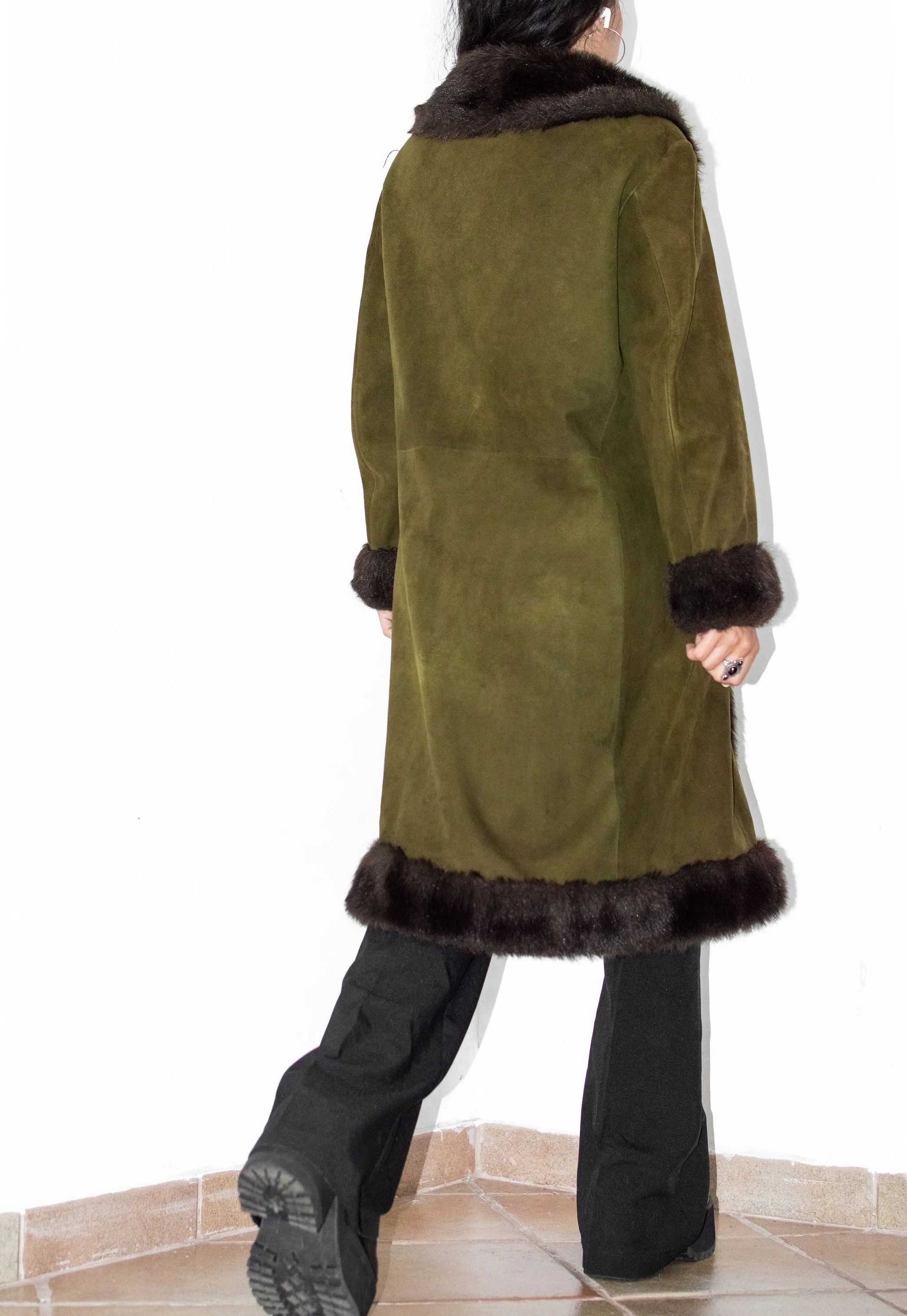 Designer × Japanese Brand × Vintage Vintage 90s Khaki Faux Fur Leather Afghan Coat Size M / US 6-8 / IT 42-44 - 3 Thumbnail