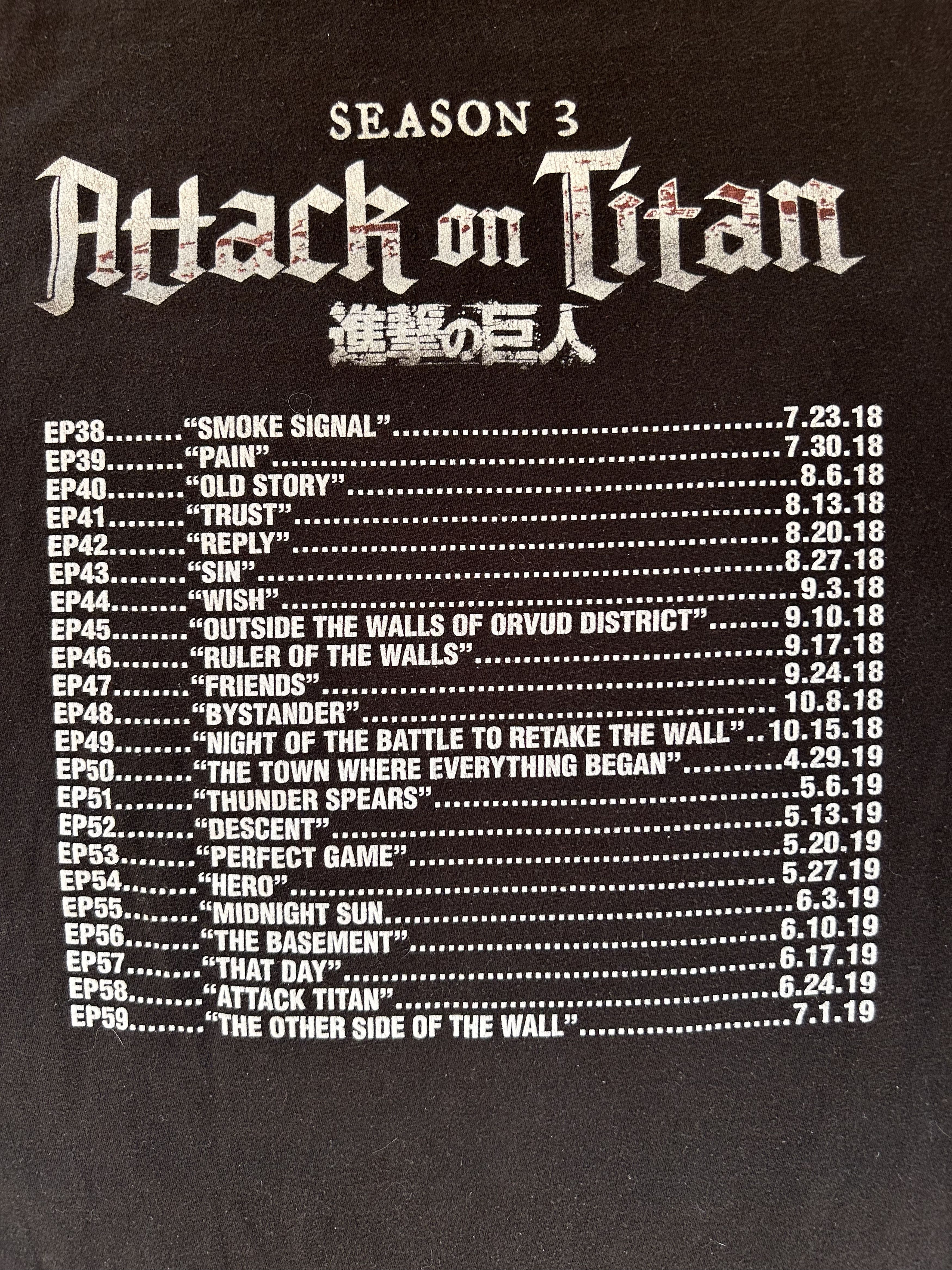 Vintage Attack on titan graphic tee Size US L / EU 52-54 / 3 - 6 Thumbnail