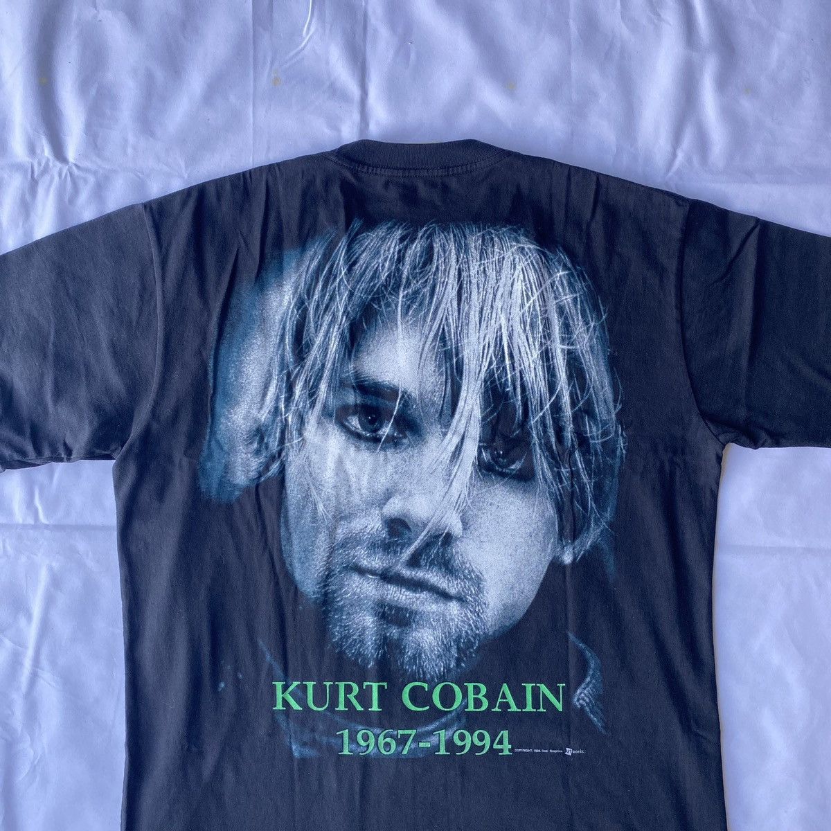 Band Tees × Vintage *RARE* VTG 90s Kurt Cobain 1967 - 1994 Memorial Size US XL / EU 56 / 4 - 11 Thumbnail