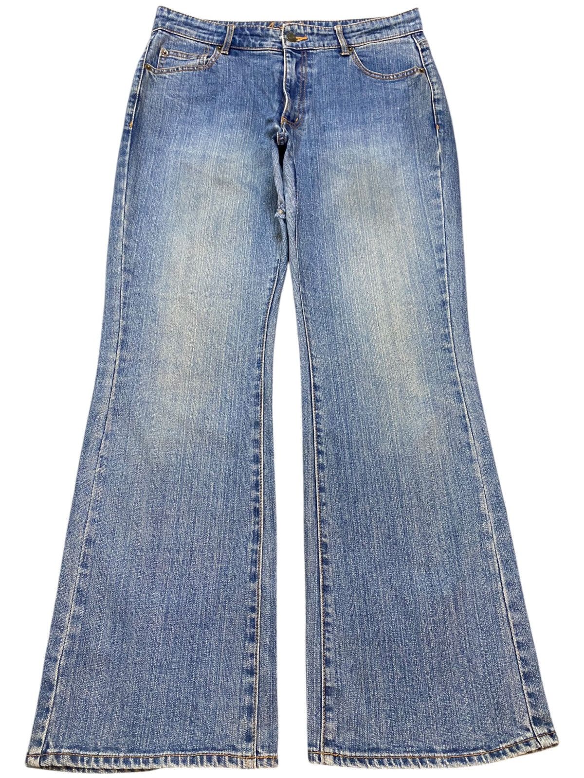 Japanese Brand Vintage Japanese Brands Blue Wash Flare Jeans Size US 32 / EU 48 - 1 Thumbnail