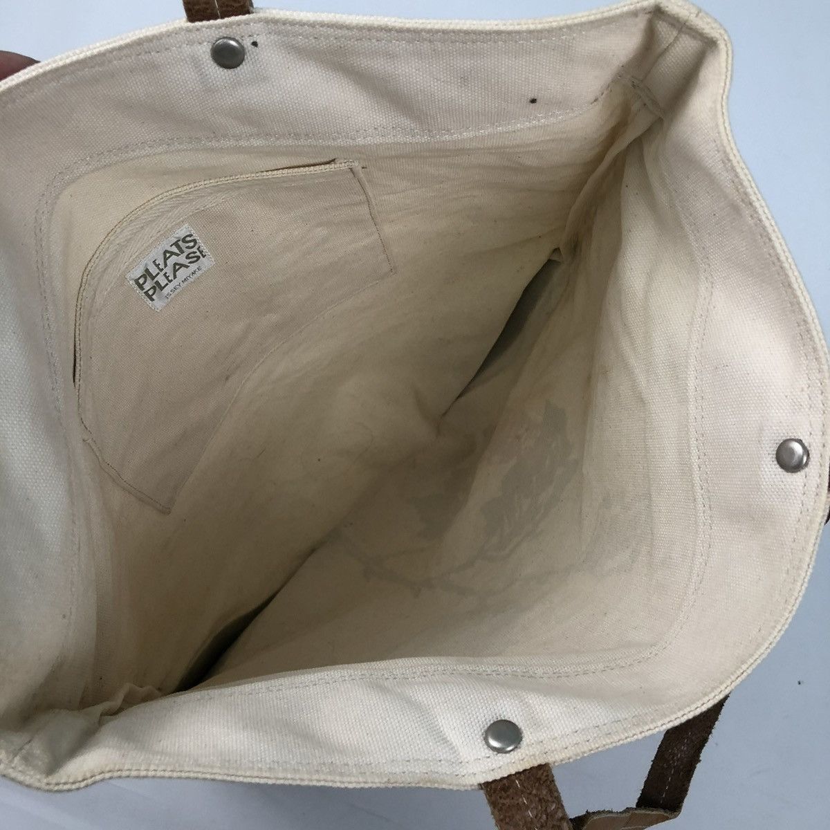 Pleats Please Issey Miyake ‼️YES‼️ PLEATS PLEASE BY ISSEY MIYAKE TOTE BAG Size ONE SIZE - 6 Thumbnail