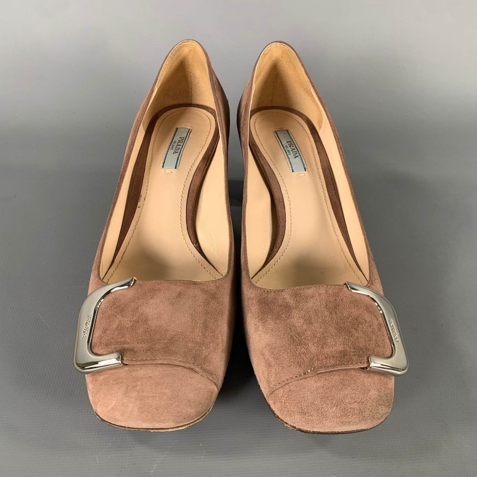 Prada PRADA Size 8.5 Khaki Silver buckle Suede Pumps Size US 8.5 / IT 38.5 - 4 Thumbnail