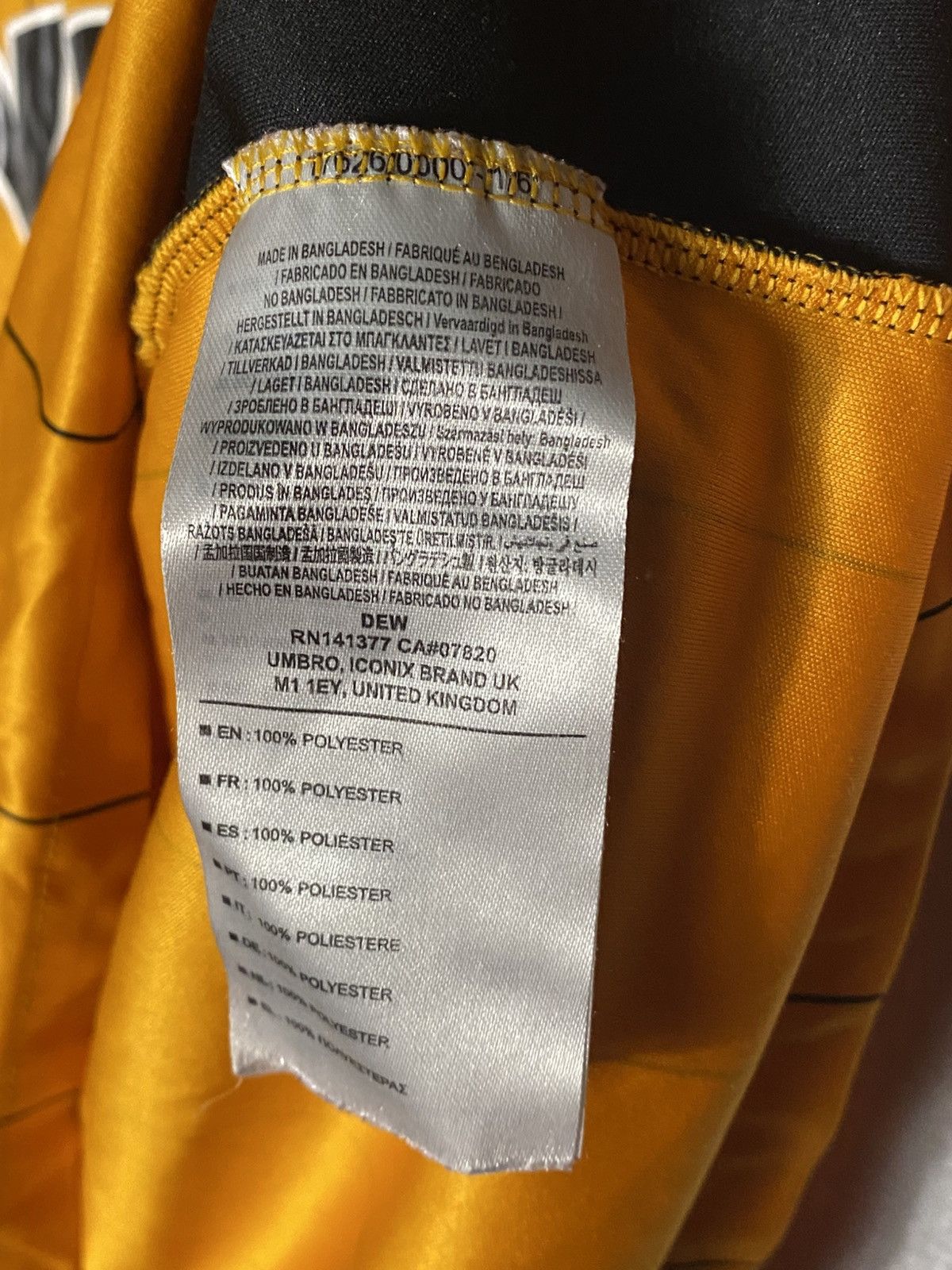 Umbro Hull City Umbro Home Soccer Jersey 2015 Football Shirt Kit Size US L / EU 52-54 / 3 - 4 Thumbnail
