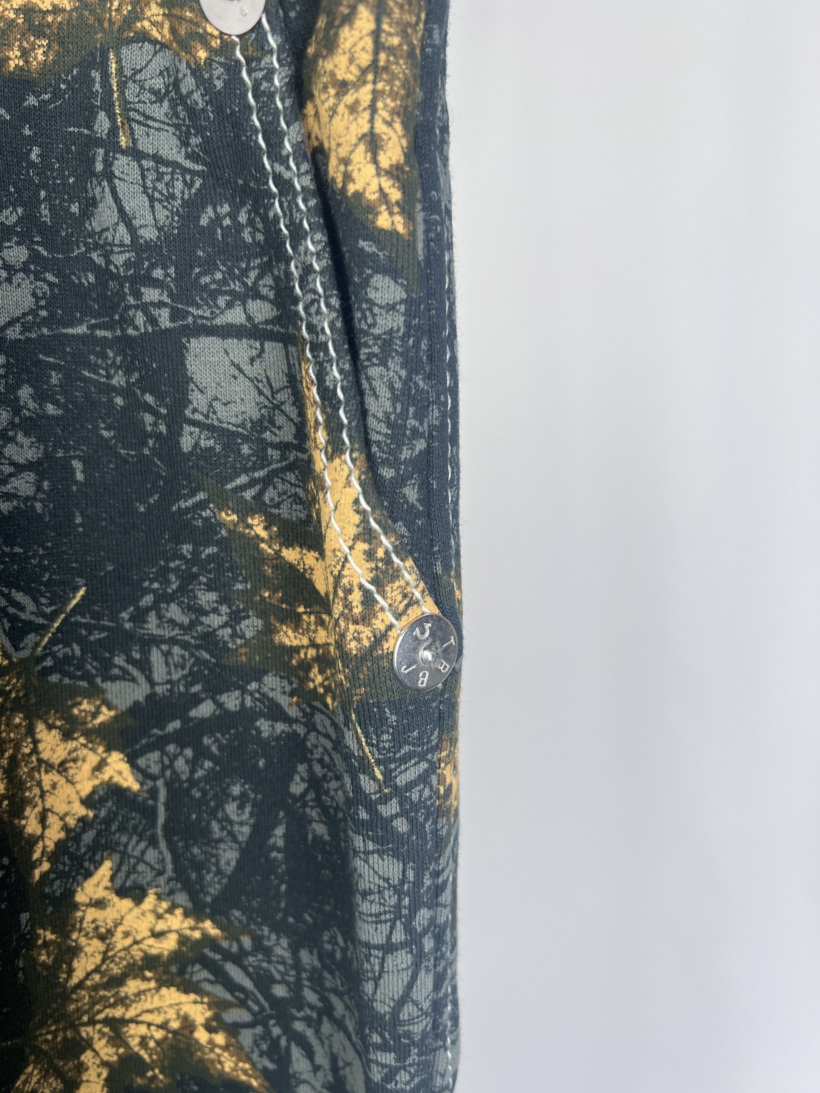 True Religion BRAND NEW BIG T LEAF CAMO LOGO JOGGER SIZE M Size US 32 / EU 48 - 9 Thumbnail