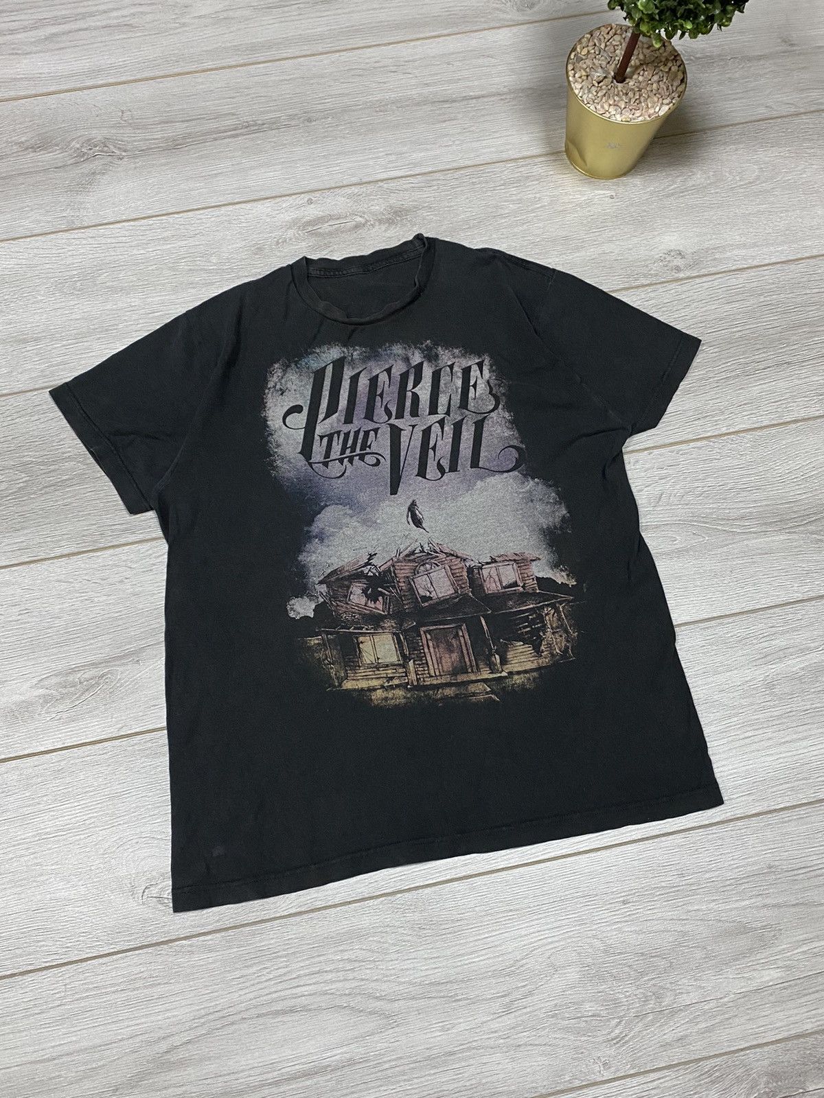 Band Tees Thrashed Faded Pierce The Veil Alternative Band Tee Size US M / EU 48-50 / 2 - 6 Thumbnail