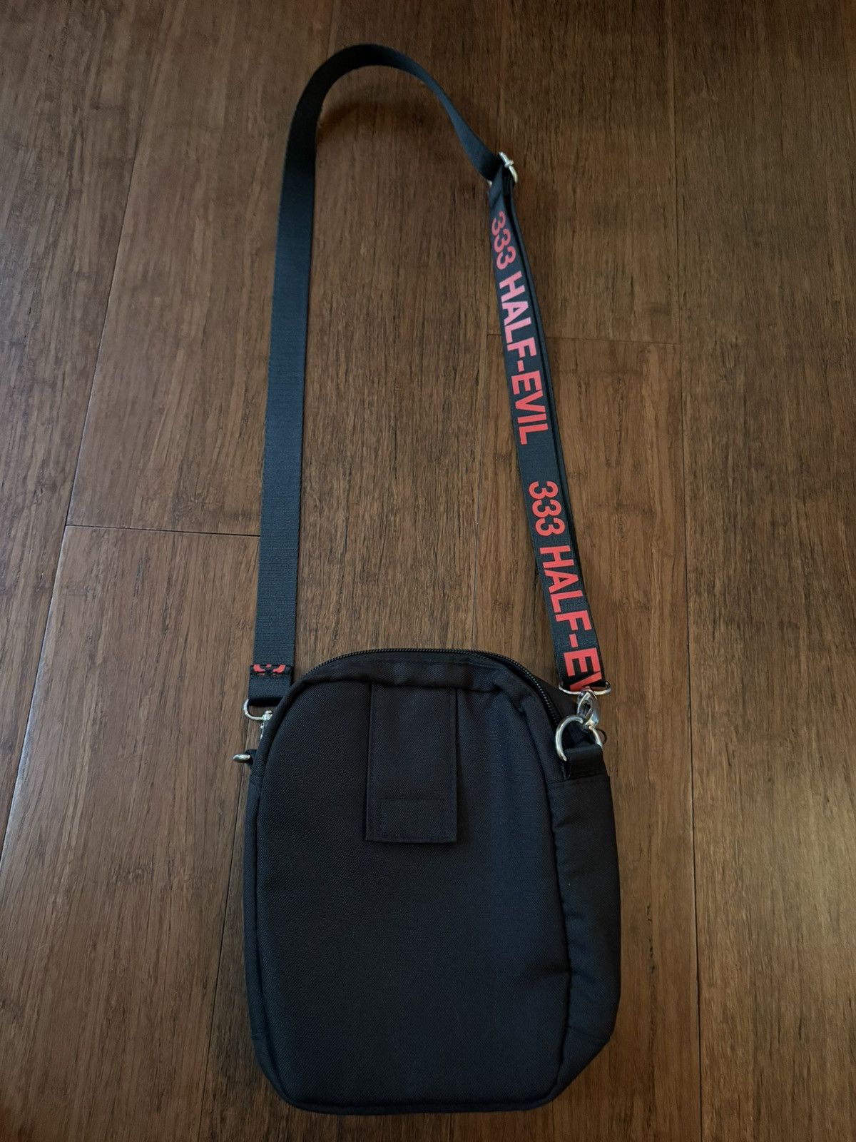 Half Evil Half Evil Shoulder Bag (Black/Red) Size ONE SIZE - 2 Thumbnail