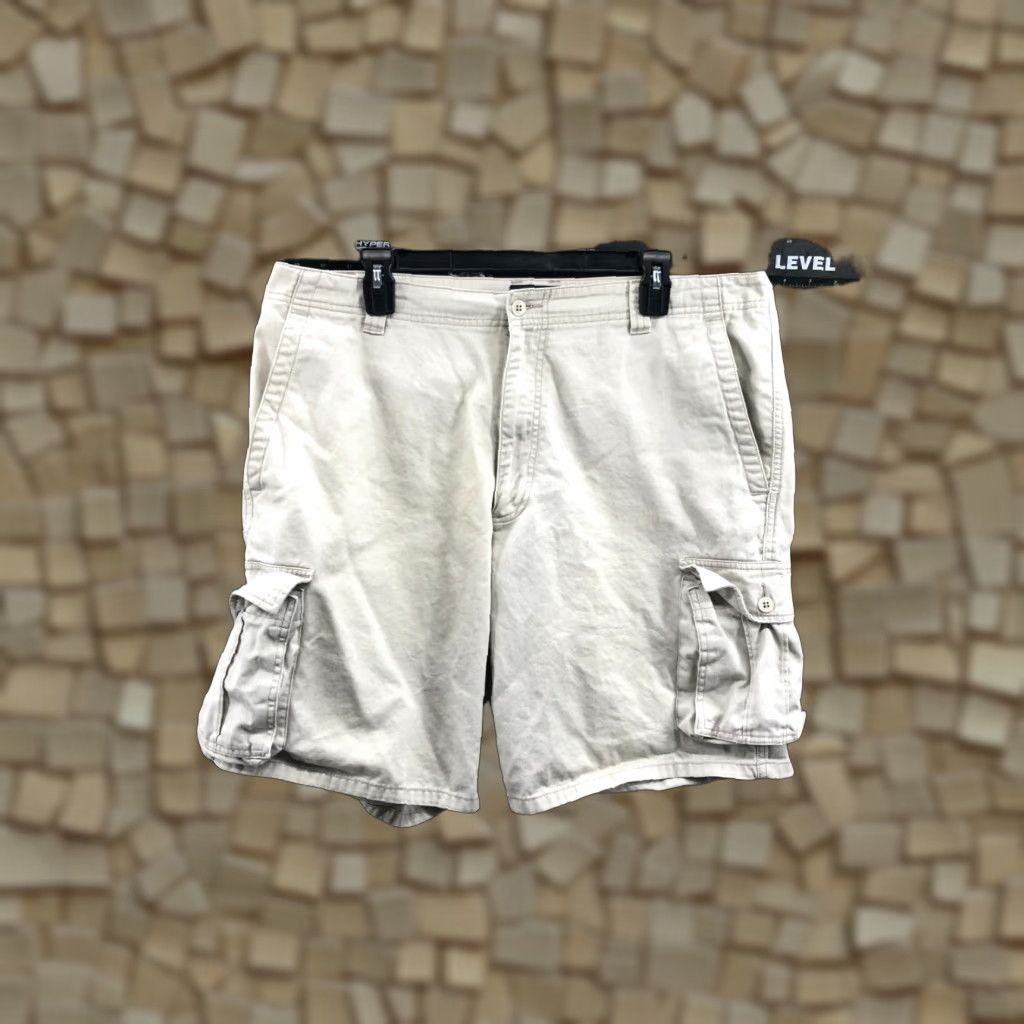 Dockers **Dockers Mens Cargo Shorts Size 36 Medium Wash Beige** User: Dockers Mens Cargo Shorts Size 36 Medium Wash Beige Size US 36 / EU 52 - 1 Thumbnail