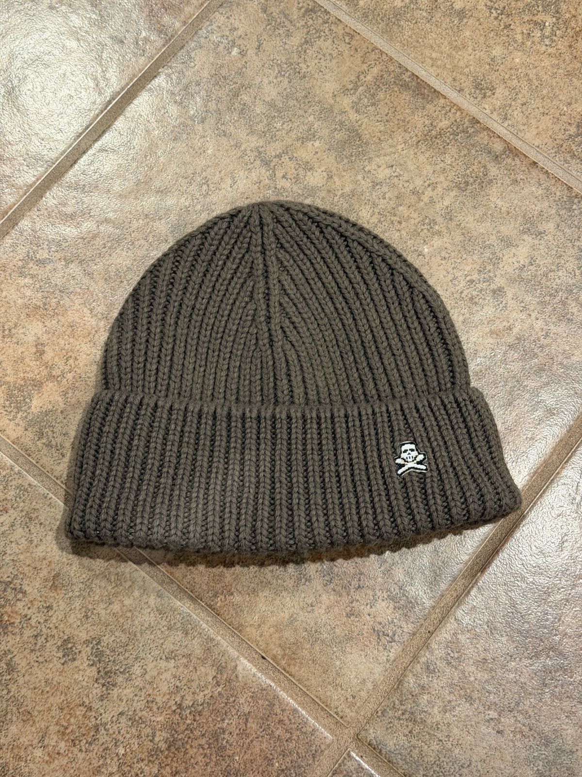 Other old school runescape pk skull beanie Size ONE SIZE - 1 Thumbnail