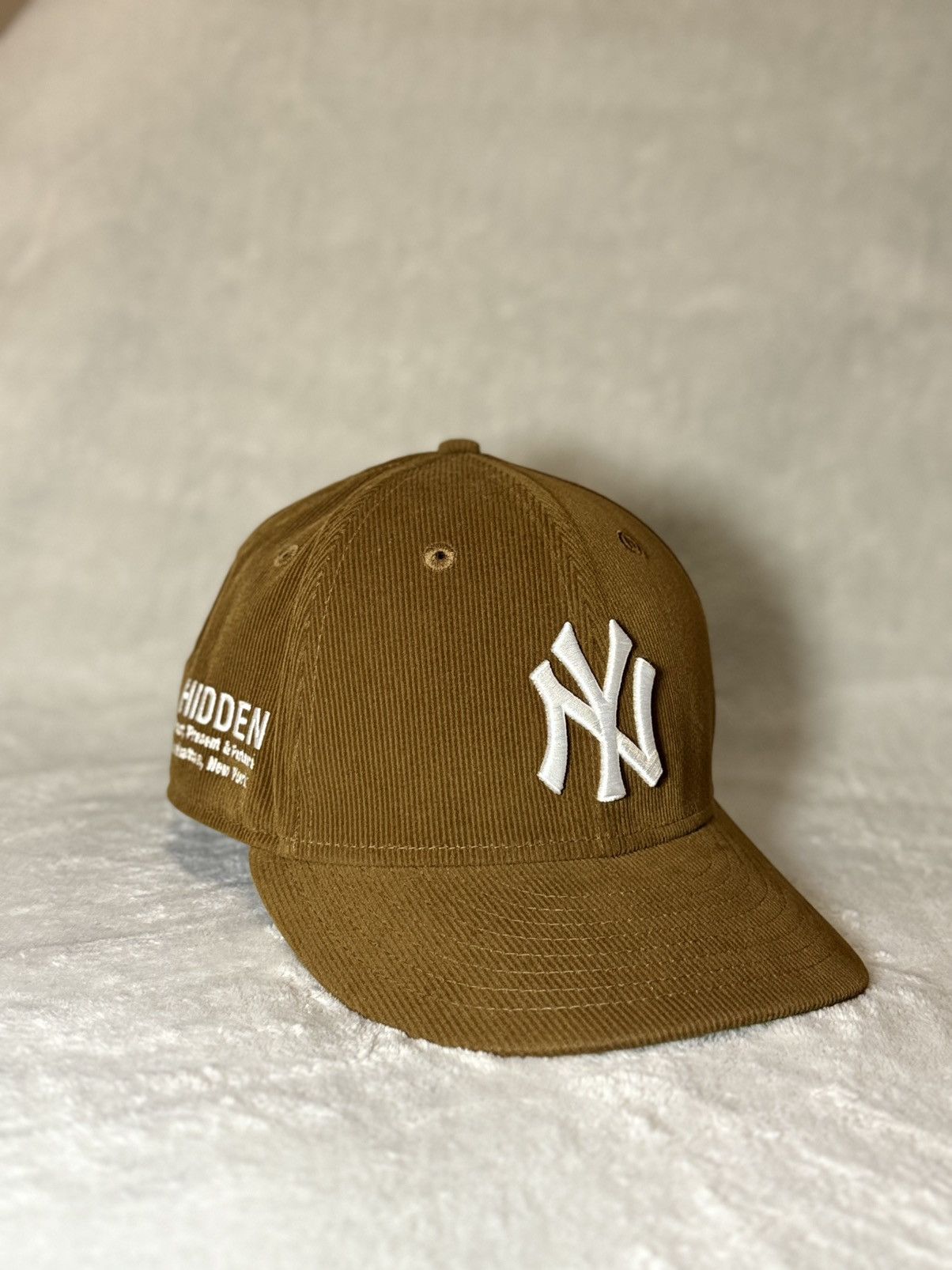 HIDDEN Hidden NY Yankees New Era Hat Size 7/8 Size 38 - 1 Thumbnail