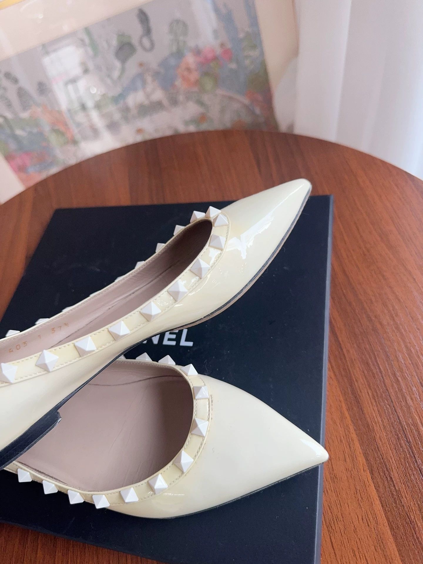 Valentino Valentino 95 New Cream Patent Leather Flats 37.5 Min OX Yell Size US 6.5 / IT 36.5 - 7 Thumbnail