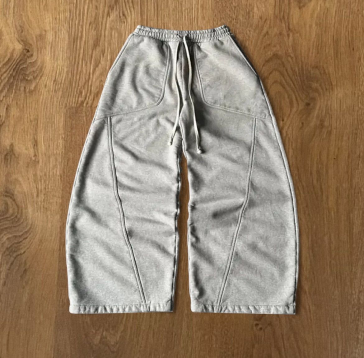 Other Y2k grey baggy sweatpants Size US 31 - 1 Thumbnail