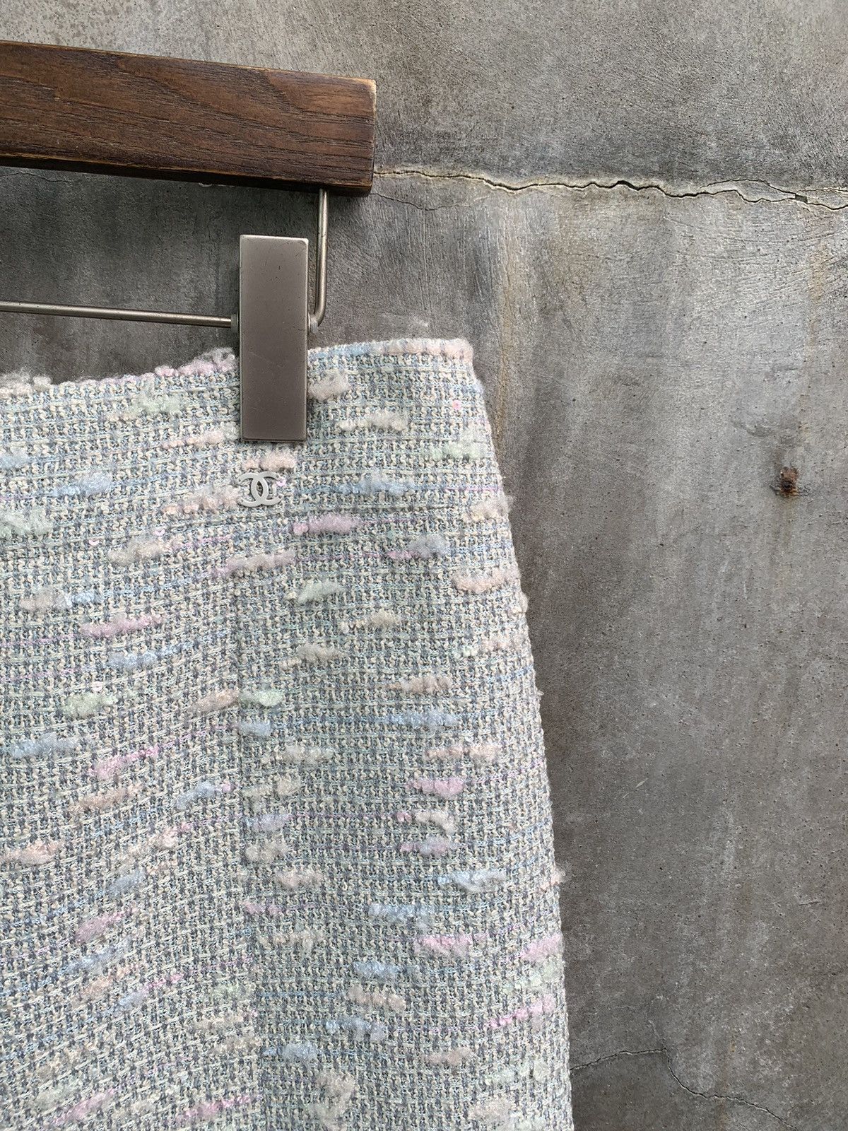 Chanel Baby Blue Sequin Tweed Skirt Size 28" / US 6 / IT 42 - 5 Thumbnail